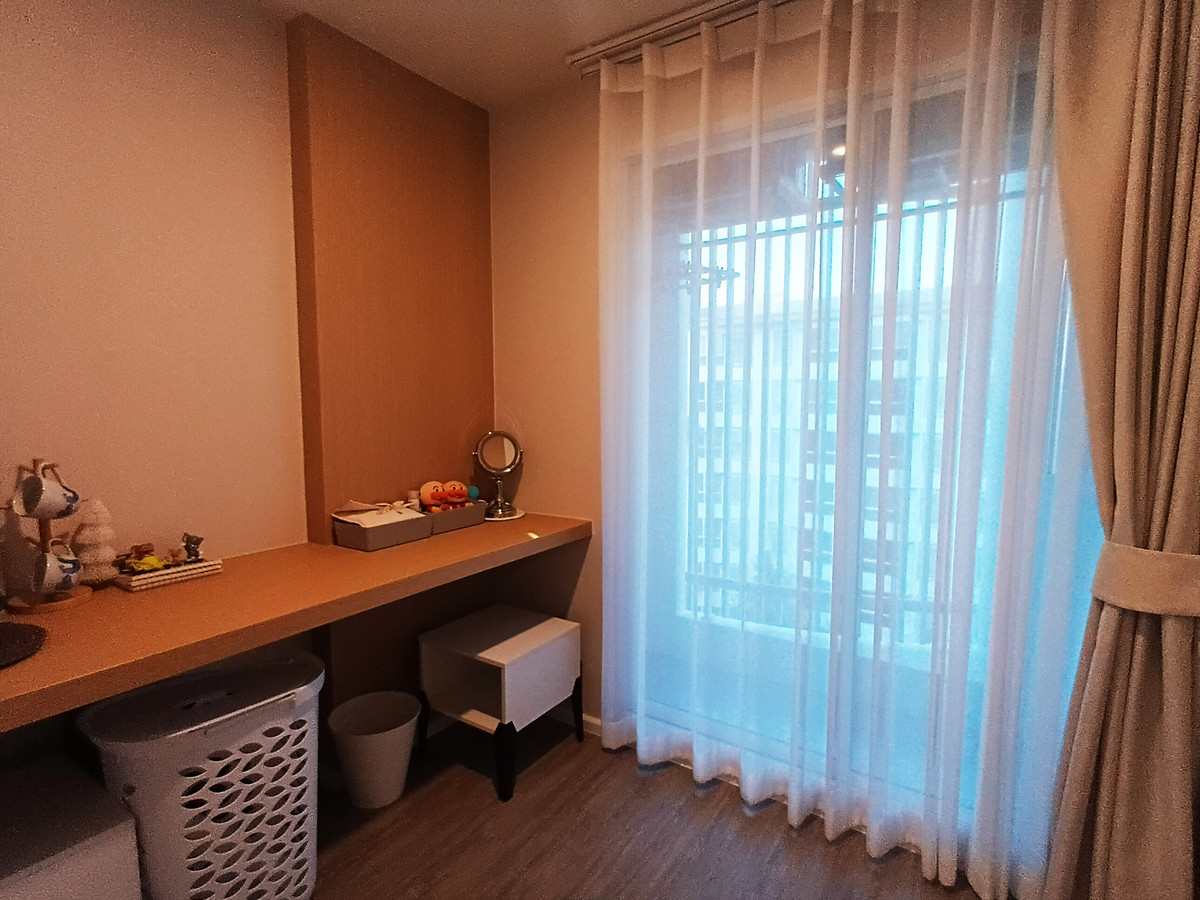 For SaleCondoKasetsart, Ratchayothin : Urgent sale! BLUE Condo Phaholyothin 35, best pool view in the project, fully furnished and ready to move in immediately.