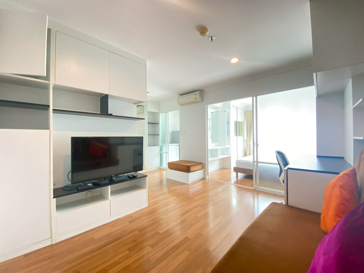 For RentCondoRama9, Petchburi, RCA : For rent: Lumpini place Rama9-Ratchada: spacious room, fully furnished: near MRT Rama 9