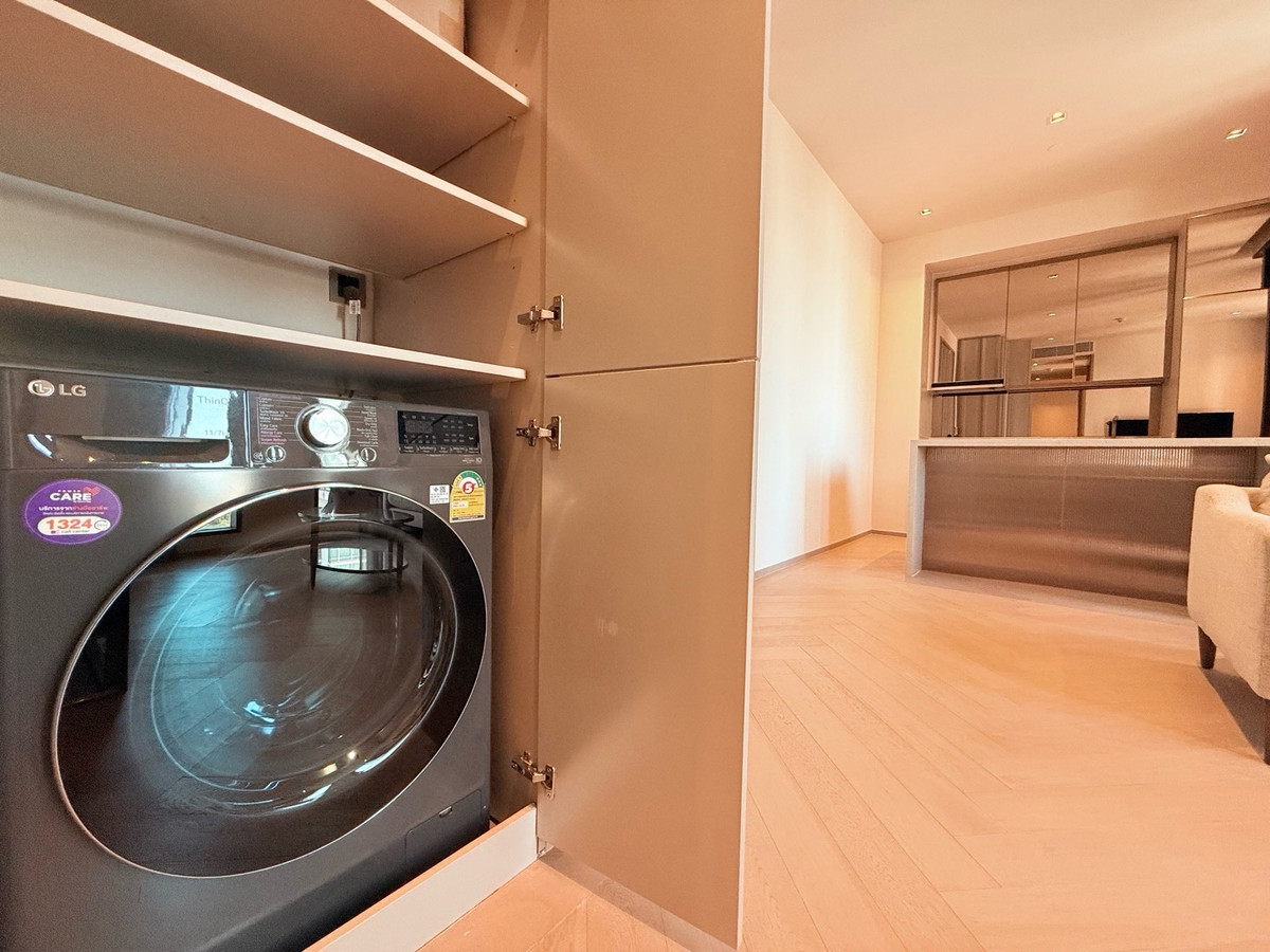 For RentCondoSathorn, Narathiwat : The Reserve Sathorn for rent, 1 bedroom, 50 sq m, ready to move in.