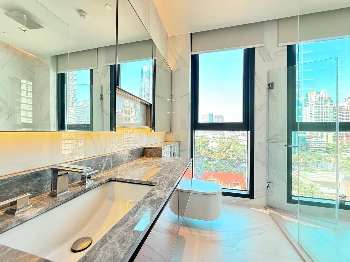 For RentCondoSathorn, Narathiwat : The Reserve Sathorn for rent, 1 bedroom, 50 sq m, ready to move in.