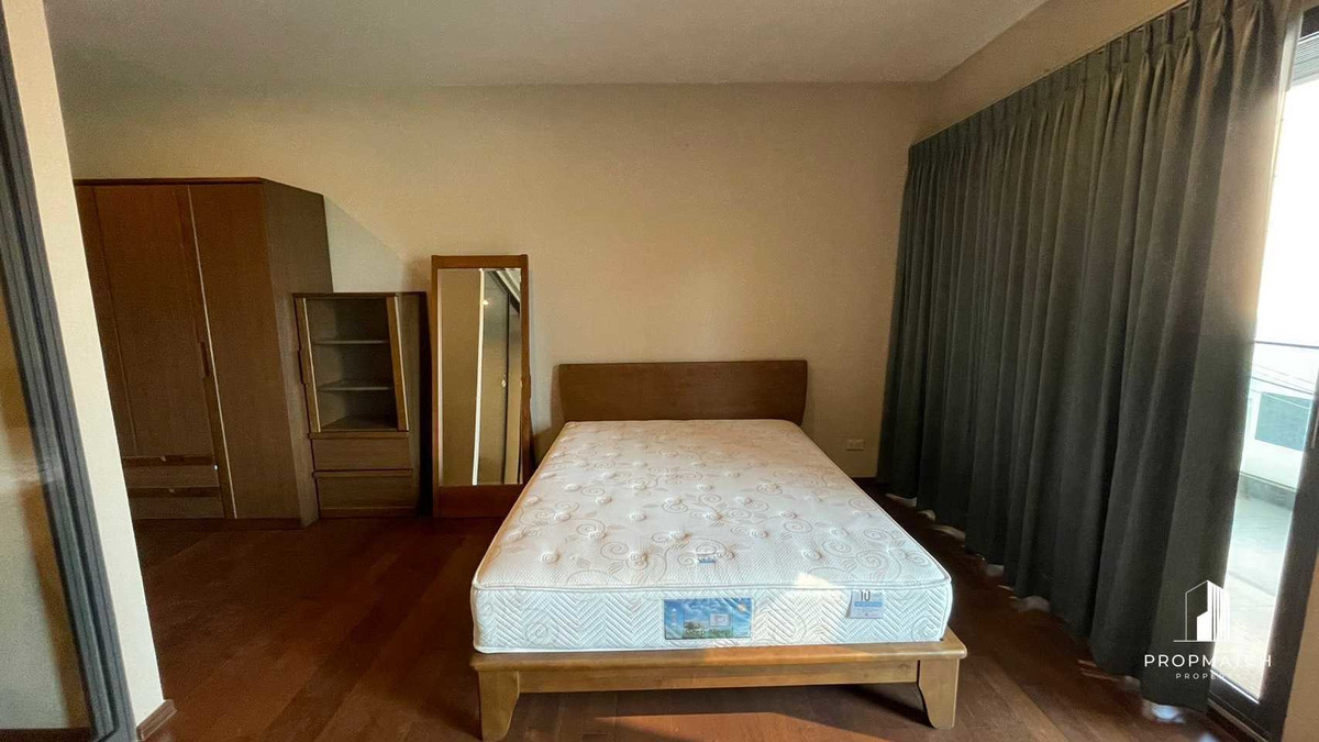 For RentCondoSukhumvit, Asoke, Thonglor : ⚡️Cheapest in the building⚡️Noble remix thongloah 41 Sqm 20,000 B next to BTS Thonglor, has skywalk. If interested, contact to make an appointment to see Putter 0928895628 line : plustor_ss