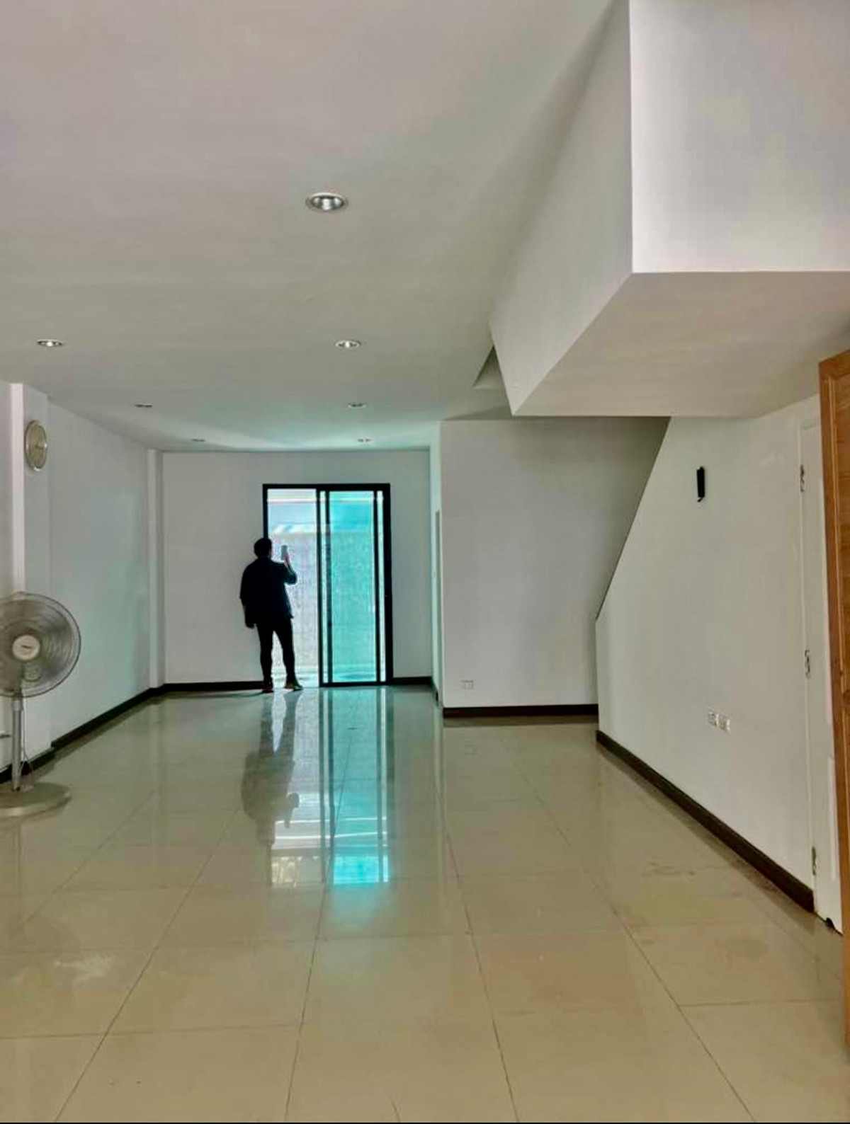 ขายโฮมออฟฟิศบางนา แบริ่ง ลาซาล : ขายโฮมออฟฟิศ 4 ชั้น ทำเลธุรกิจ ราคาดีที่สุดในโครงการ H2O Ram 2 – Suvarnabhumi (รามคำแหง 2 – วงแหวนตะวันออก)