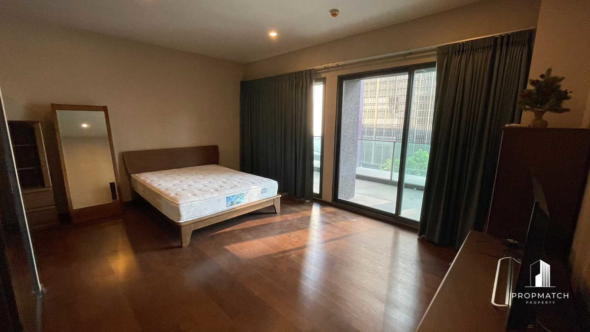 For RentCondoSukhumvit, Asoke, Thonglor : ⚡️Cheapest in the building⚡️Noble remix thongloah 41 Sqm 20,000 B next to BTS Thonglor, has skywalk. If interested, contact to make an appointment to see Putter 0928895628 line : plustor_ss