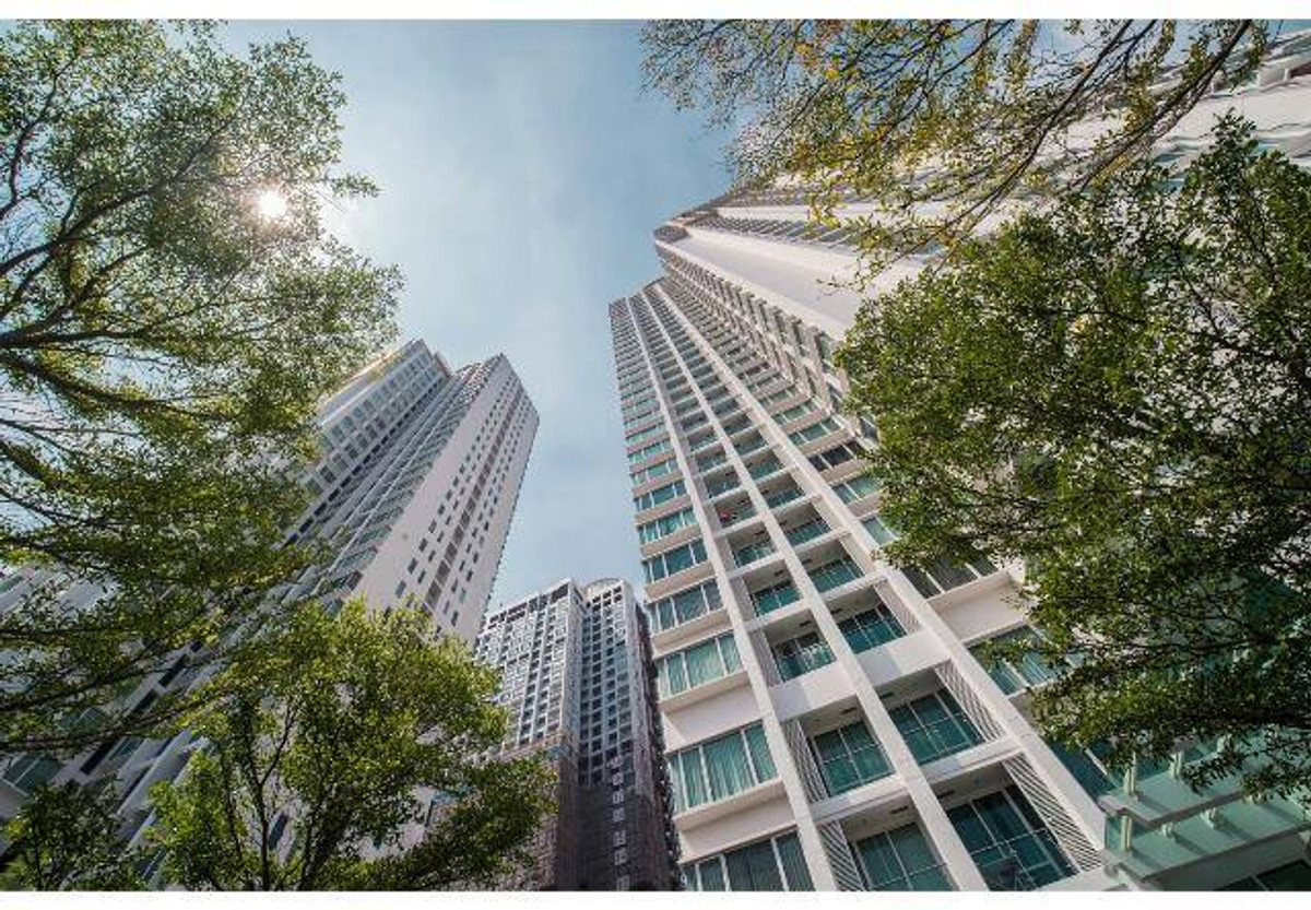 For RentCondoRama9, Petchburi, RCA : Condo for Rent: TC Green Rama 9 Nearest MRT: Phra Ram 9 Station