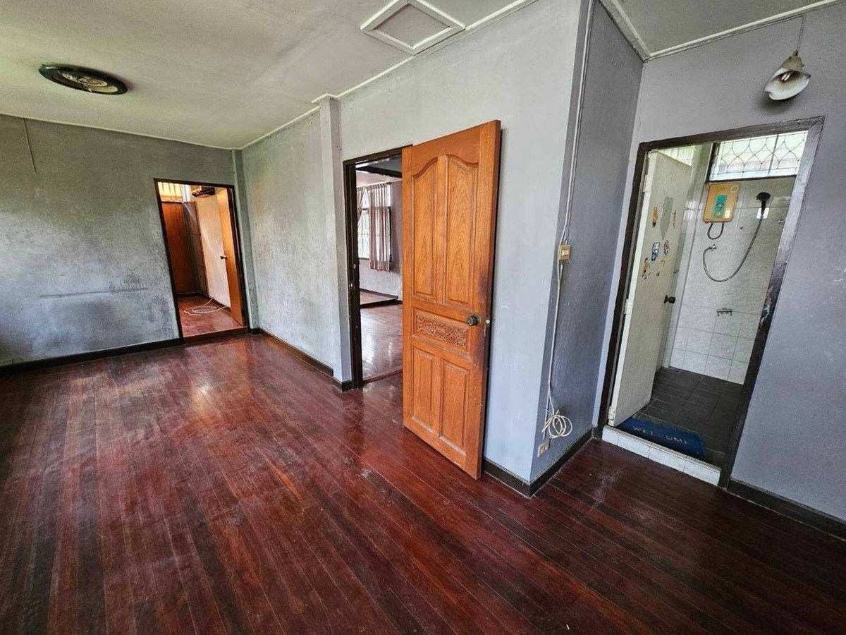 บ้านลาดพร้าว เซ็นทรัลลาดพร้าว : ขายและให้เช่าบ้านสวน ลาดพร้าว 1  ใกล้ MRT ลาดพร้าว และ BTS แยกลาดพร้าว เหมาะอยู่อาศัยและทำธุรกิจ