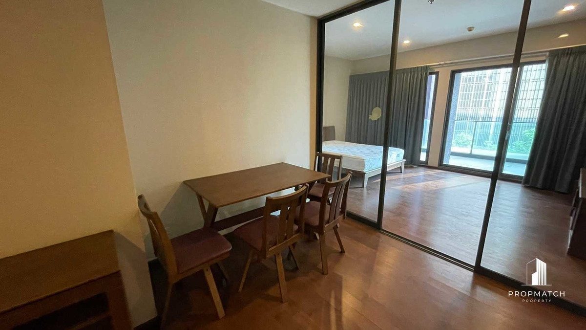 For RentCondoSukhumvit, Asoke, Thonglor : ⚡️Cheapest in the building⚡️Noble remix thongloah 41 Sqm 20,000 B next to BTS Thonglor, has skywalk. If interested, contact to make an appointment to see Putter 0928895628 line : plustor_ss