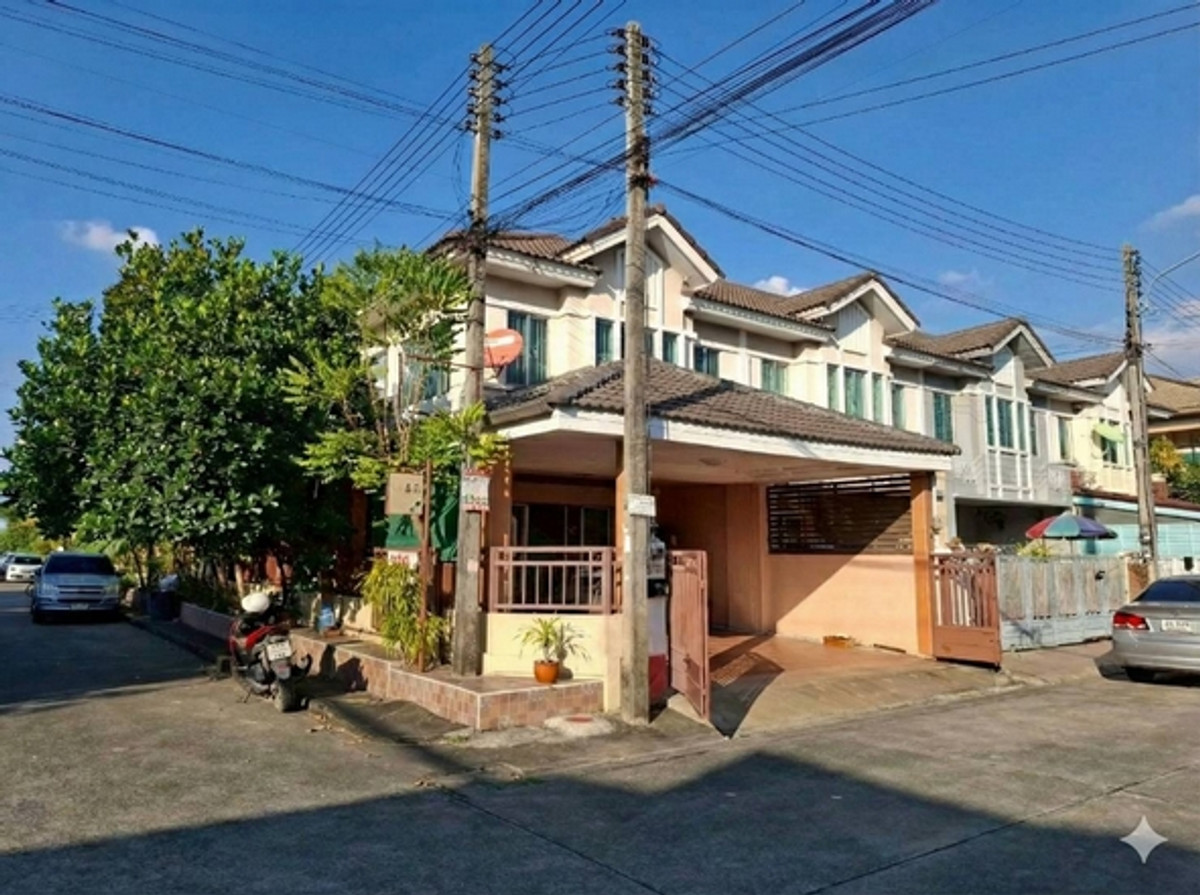 For SaleTownhomePathum Thani,Rangsit, Thammasat : 2-story townhouse for sale, corner house, 3 bedrooms, Pruksa Ville Village 16-1, next to Rangsit-Nakhon Nayok Road, near Future Park Rangsit.