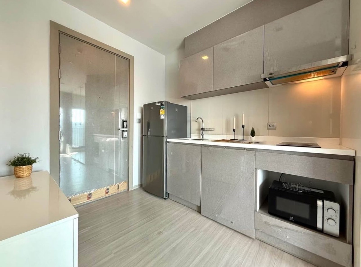 For RentCondoRama9, Petchburi, RCA : For rent: Life Asoke Rama9 (Life Asoke Rama 9) 1 bedroom, 1 bathroom (1bed plus) 27 sq m. Building A, 40th floor, beautiful city view, complete furniture and appliances, 19,000 baht.