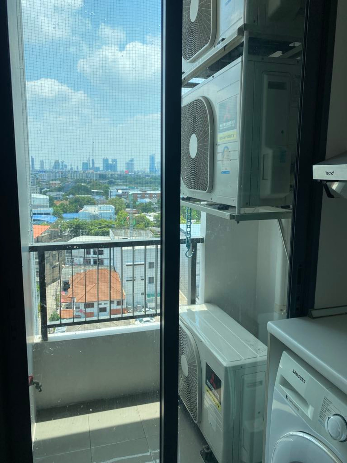 For SaleCondoBang Sue, Wong Sawang, Tao Pun : 🏢 Condo for sale: Metro Sky Prachachuen (Metro Sky Prachachuen), a city condo in a potential location in the Bang Sue - Prachachuen area, close to the BTS, convenient to travel, suitable for both living and long-term investment.