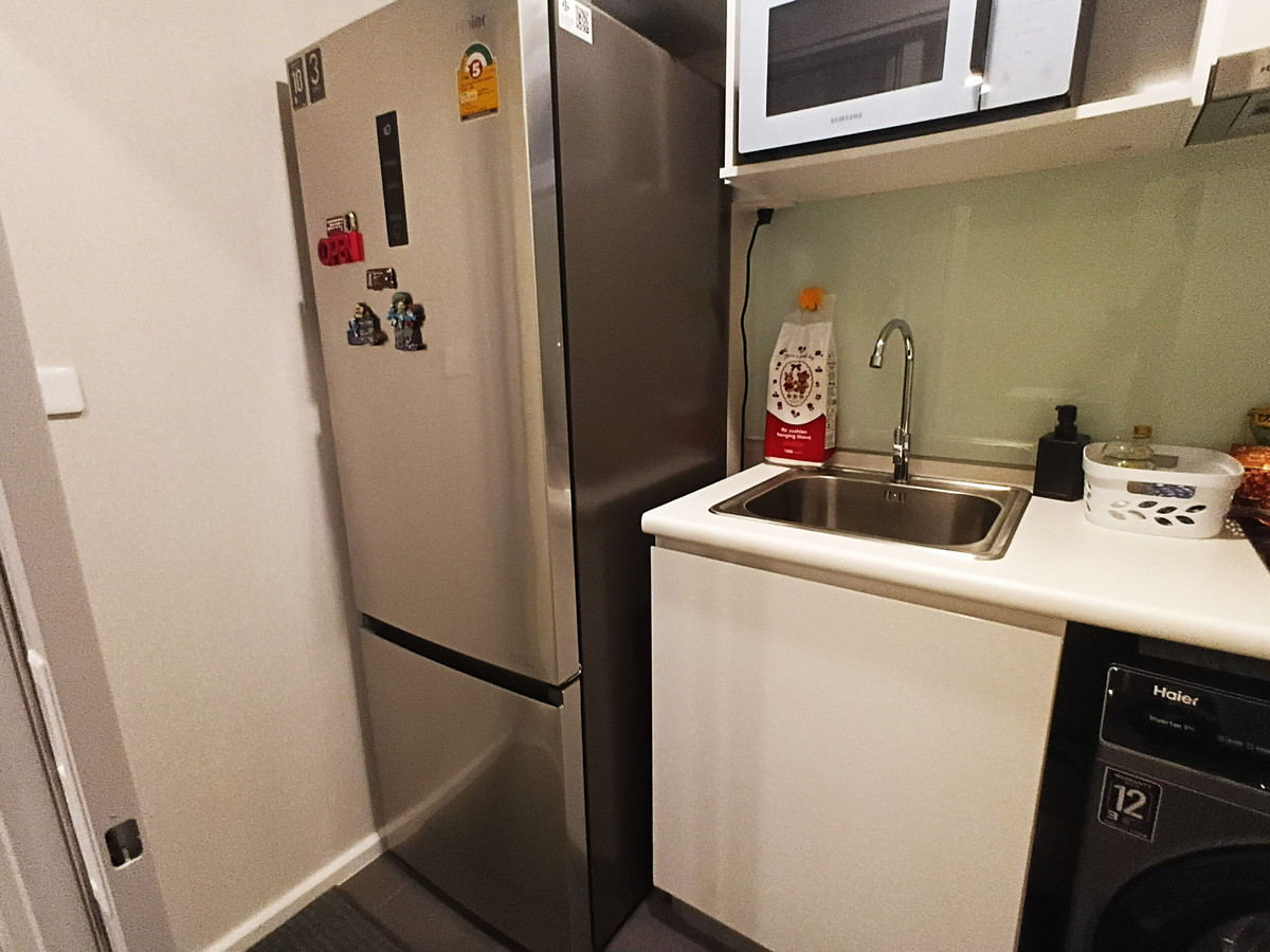 For SaleCondoKasetsart, Ratchayothin : Urgent sale! BLUE Condo Phaholyothin 35, best pool view in the project, fully furnished and ready to move in immediately.