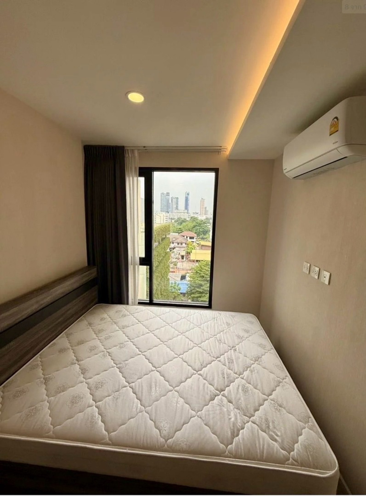 ขายคอนโดอ่อนนุช อุดมสุข : ขายด่วน IKON S77 ชั้น8 วิวเมือง ติดศูนย์การค้า People Park,ใกล้บีทีเอสอ่อนนุช มีรถรับส่งโครงการ ห้องสวย เฟอร์ครบ อยู่เองหรือลงทุนก็คุ้ม ราคา 2,250,000 บาท
