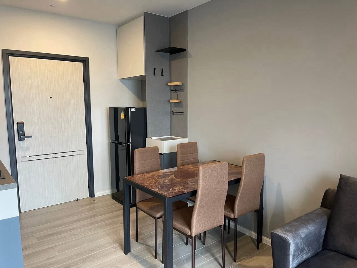 ให้เช่าคอนโดพระราม 3 สาธุประดิษฐ์ : เช่า The key rama 3 ( เดอะ คีย์ พระราม 3 )🛏️ 1 ห้องนอน 🛁 1 ห้องน้ำ 🛋️ 1 ห้องนั่งเล่น ขนาด 30 ตรม. อาคารเดียว ชั้น 15 🌅 วิวเมือง ✨ ราคา 16,000 บาท ✨ 