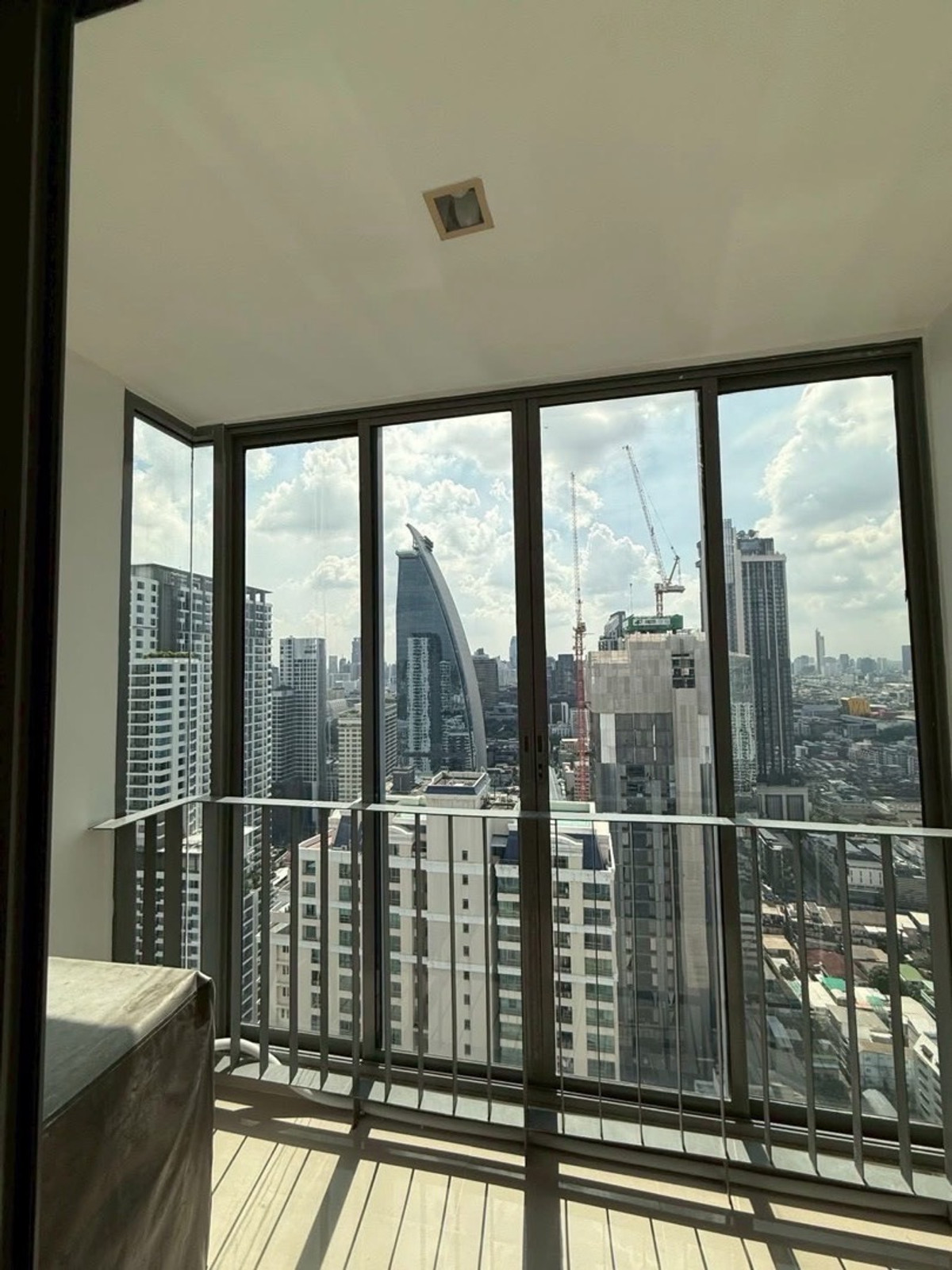 ให้เช่าคอนโดราชเทวี พญาไท : ให้เช่า IDEO Q Phayathai ชั้น 37 ขนาด 75 ตร.ม. 2 ห้องนอน 2 ห้องน้ำราคา 39,000 บาท BTS พญาไท 🚝