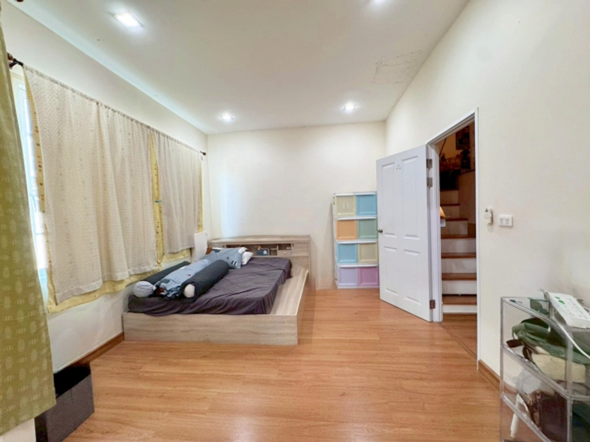 ขายทาวน์โฮมเกษตร นวมินทร์ ลาดปลาเค้า : ขาย ทาวน์เฮ้าส์ 2 ชั้น โกลเด้น ทาวน์ 3 ลาดพร้าว เกษตรนวมินทร์ 21.7 ตรว 117 ตรม 4 นอน 3 น้ำ บ้านหลังมุม