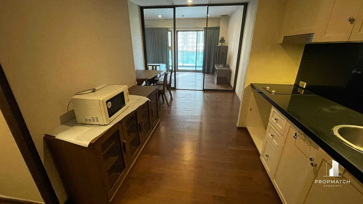 For RentCondoSukhumvit, Asoke, Thonglor : ⚡️Cheapest in the building⚡️Noble remix thongloah 41 Sqm 20,000 B next to BTS Thonglor, has skywalk. If interested, contact to make an appointment to see Putter 0928895628 line : plustor_ss