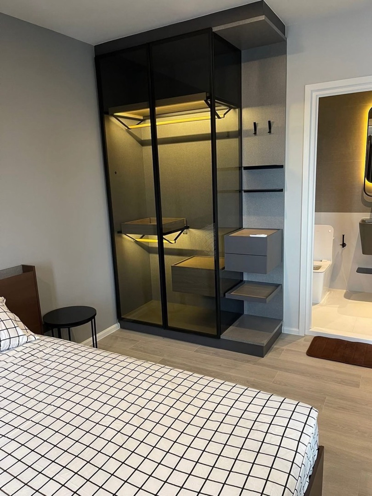 ให้เช่าคอนโดพระราม 3 สาธุประดิษฐ์ : เช่า The key rama 3 ( เดอะ คีย์ พระราม 3 )🛏️ 1 ห้องนอน 🛁 1 ห้องน้ำ 🛋️ 1 ห้องนั่งเล่น ขนาด 30 ตรม. อาคารเดียว ชั้น 15 🌅 วิวเมือง ✨ ราคา 16,000 บาท ✨ 