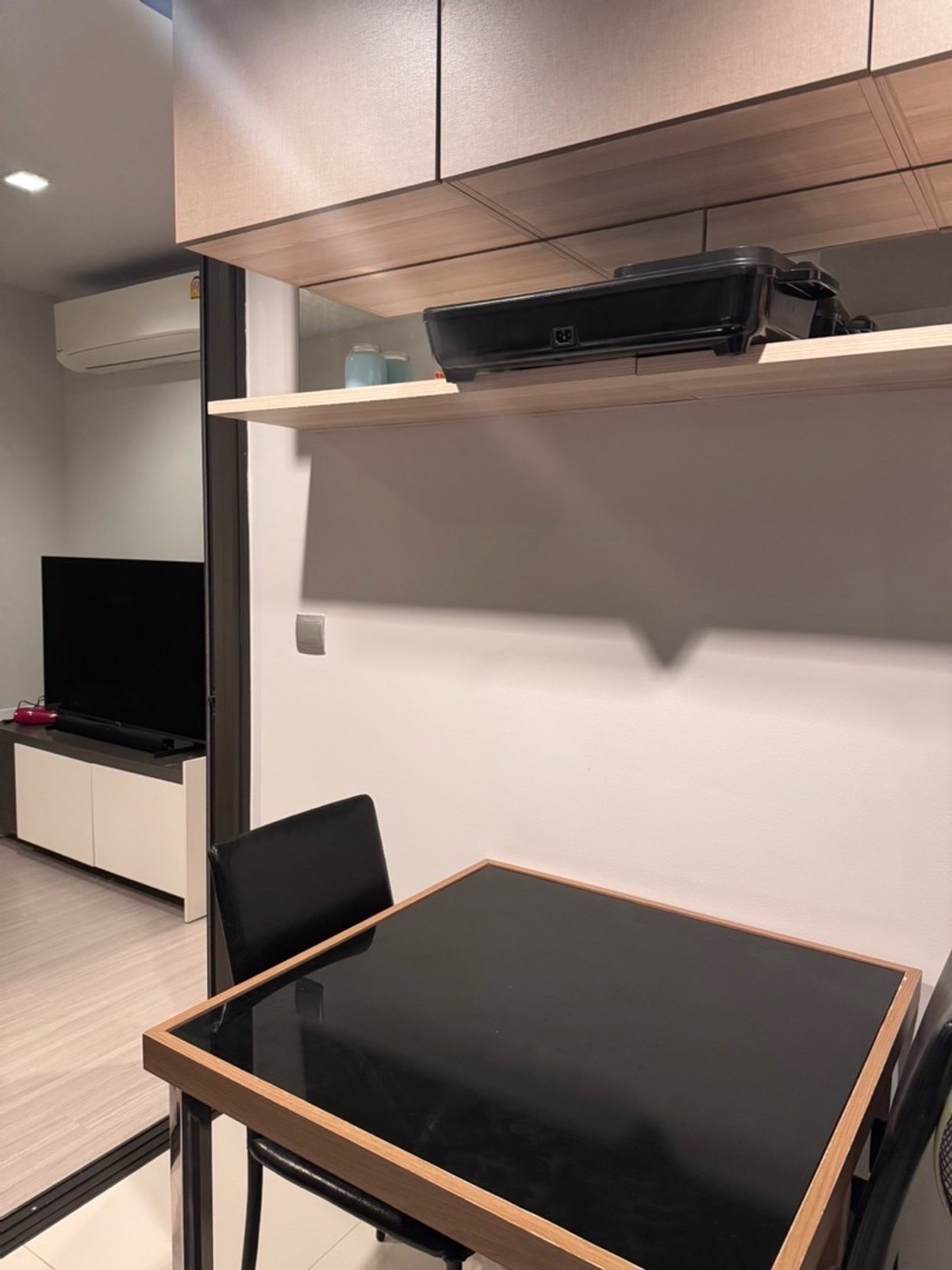 ให้เช่าคอนโดพระราม 9 เพชรบุรีตัดใหม่ RCA : ให้เช่า Life Asoke Rama9 (ไลฟ์ อโศก พระราม9) 1 ห้องนอน 1ห้องน้ำ (1bed plus) 33 ตรม.  ตึก A ชั้น 16 วิวเมืองสวย เฟอร์และเครื่องใช้ไฟฟ้าครบ 23,000 บาท