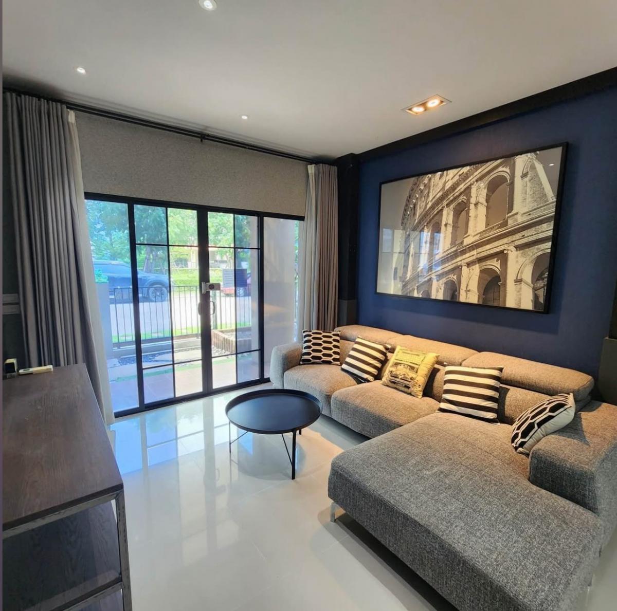 For SaleHouseMin Buri, Romklao : For rent or sale, 2 detached houses, complete addition, 7 bedrooms, near Chatuchot Expressway. The Ricco Residence Wongwaen-Chatuchot, good price, fully furnished, ready to move in!