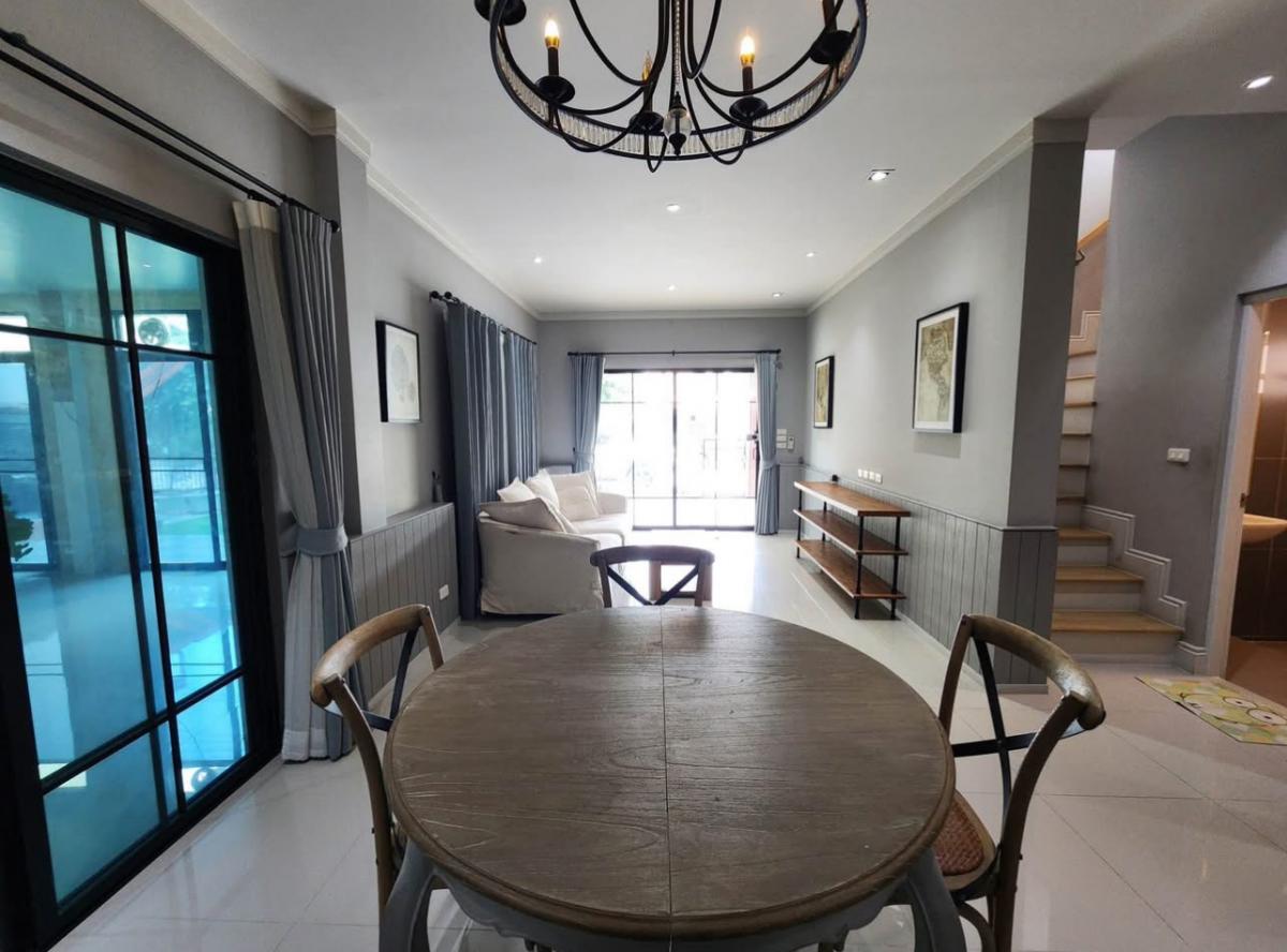 For SaleHouseMin Buri, Romklao : For rent or sale, 2 detached houses, complete addition, 7 bedrooms, near Chatuchot Expressway. The Ricco Residence Wongwaen-Chatuchot, good price, fully furnished, ready to move in!