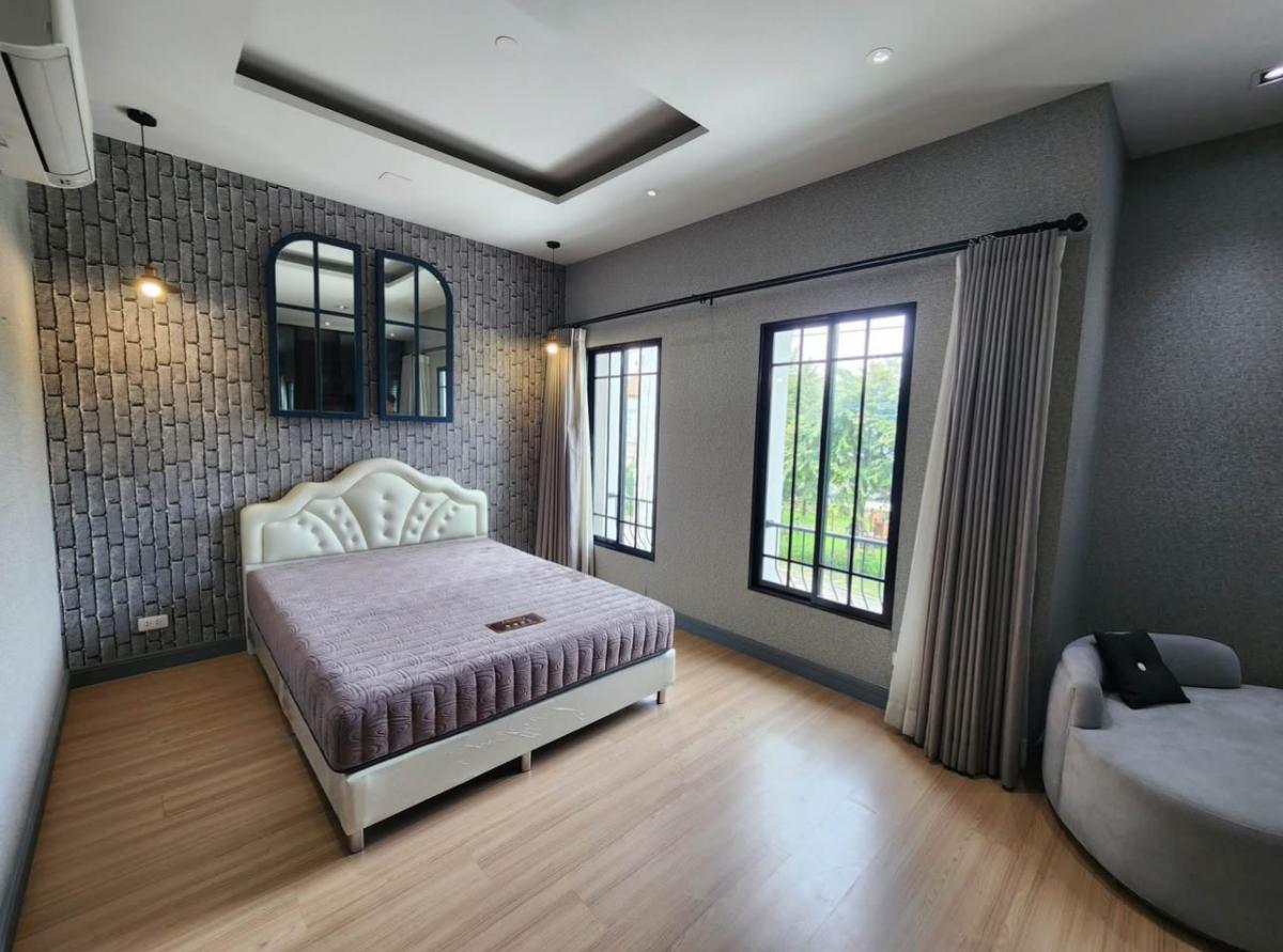 For SaleHouseMin Buri, Romklao : For rent or sale, 2 detached houses, complete addition, 7 bedrooms, near Chatuchot Expressway. The Ricco Residence Wongwaen-Chatuchot, good price, fully furnished, ready to move in!