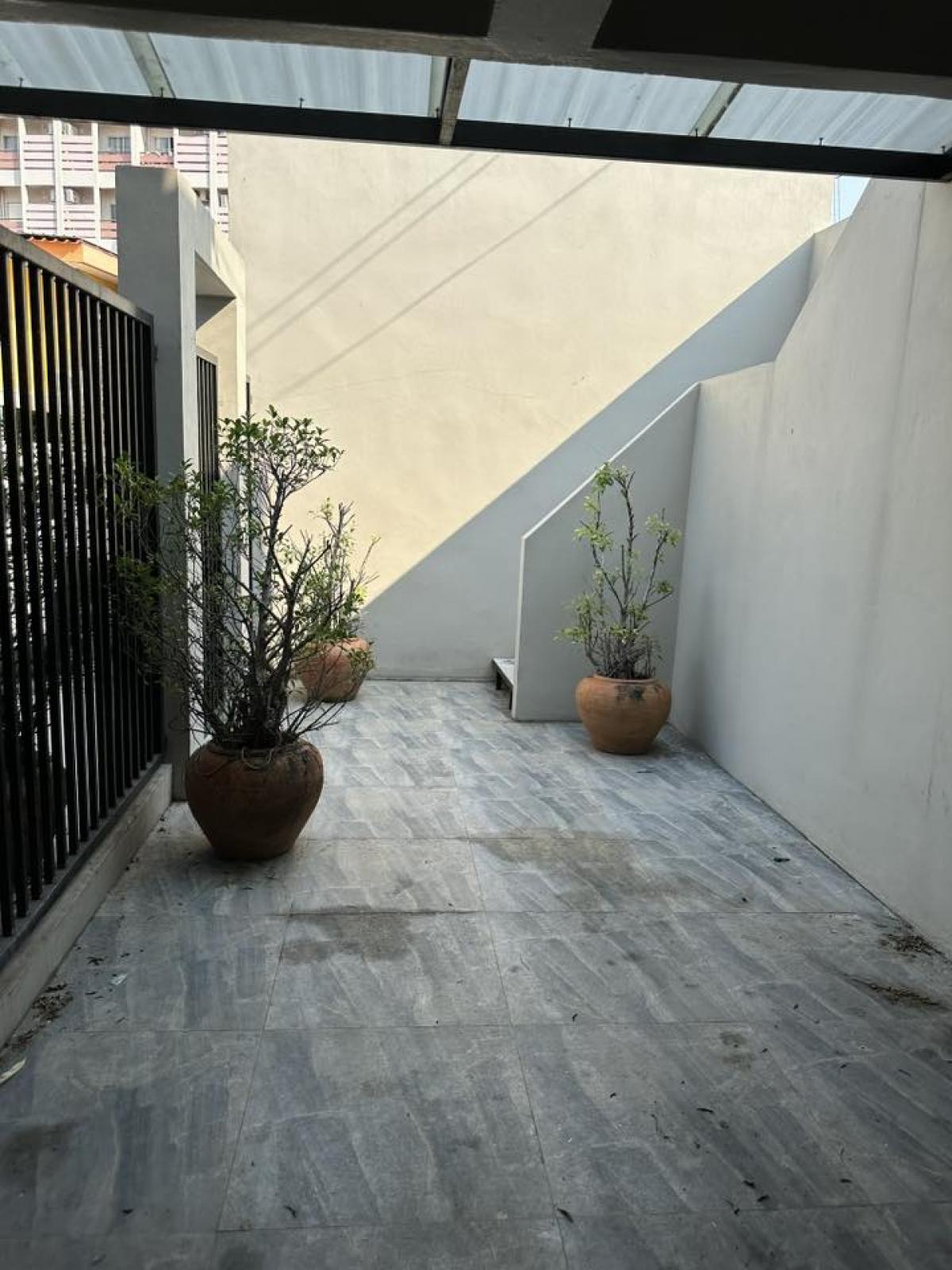 ขายสำนักงานรัชดา ห้วยขวาง : 28/02/2026, บ้านหรู 4 ห้องนอน 200 ตรม ใจกลางสุทธิสาร ราคา 19 ล้าน ลงตัวทุกฟังก์ชัน ใกล้รถไฟฟ้า เดินทางสะดวกมาก