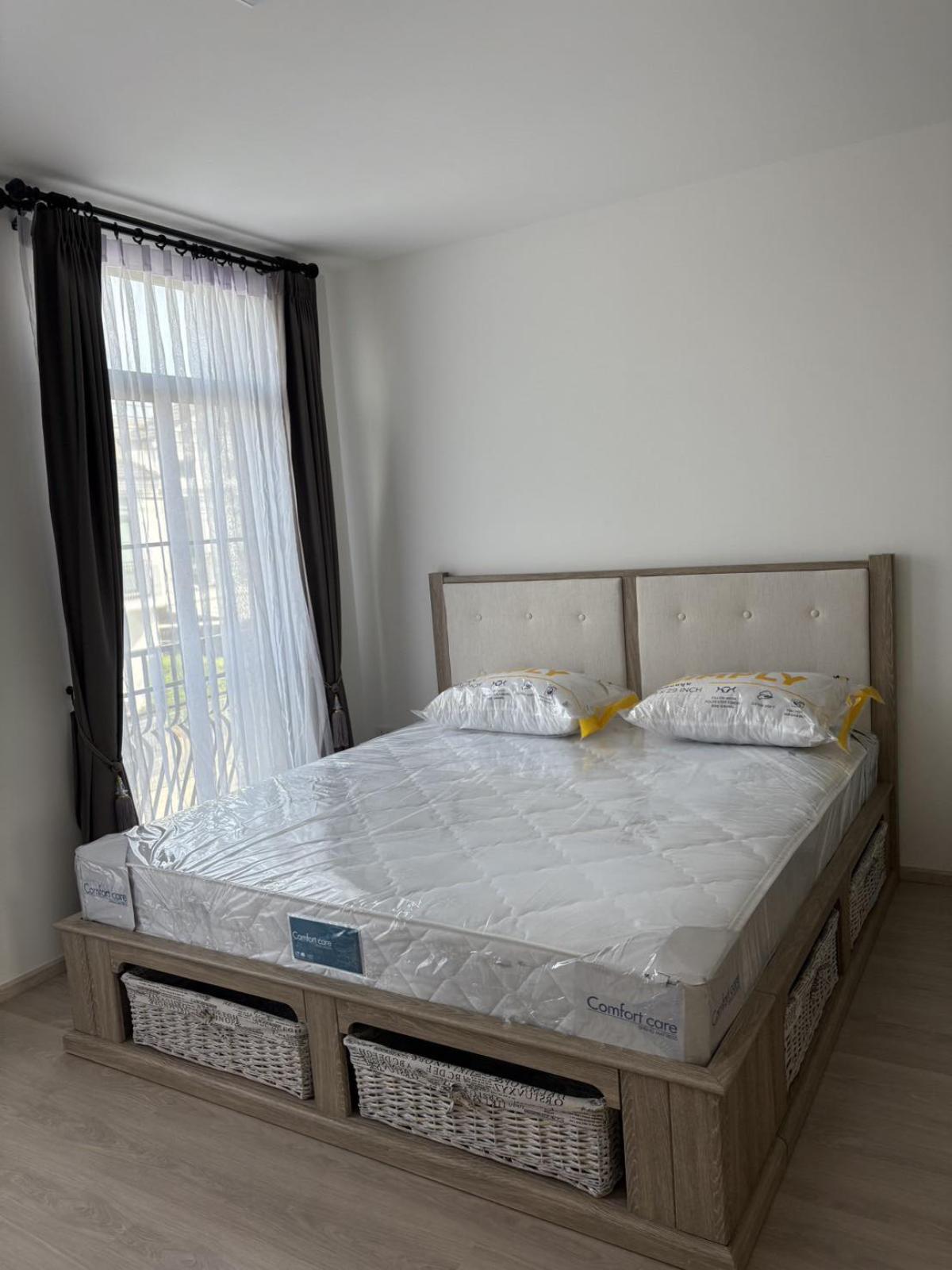 ขายทาวน์โฮมบางนา แบริ่ง ลาซาล : 03/04/2026, เช่าหรือซื้อ Villaggio 3 ศรีนครินทร์-บางนา บ้านใหม่ 3 นอน 3 น้ำ พร้อมอยู่ 
ใกล้เมกาบางนา เริ่มต้น 30,000 บาท/เดือน หรือ 4.89 ล้านเท่านั้น! 0642748883