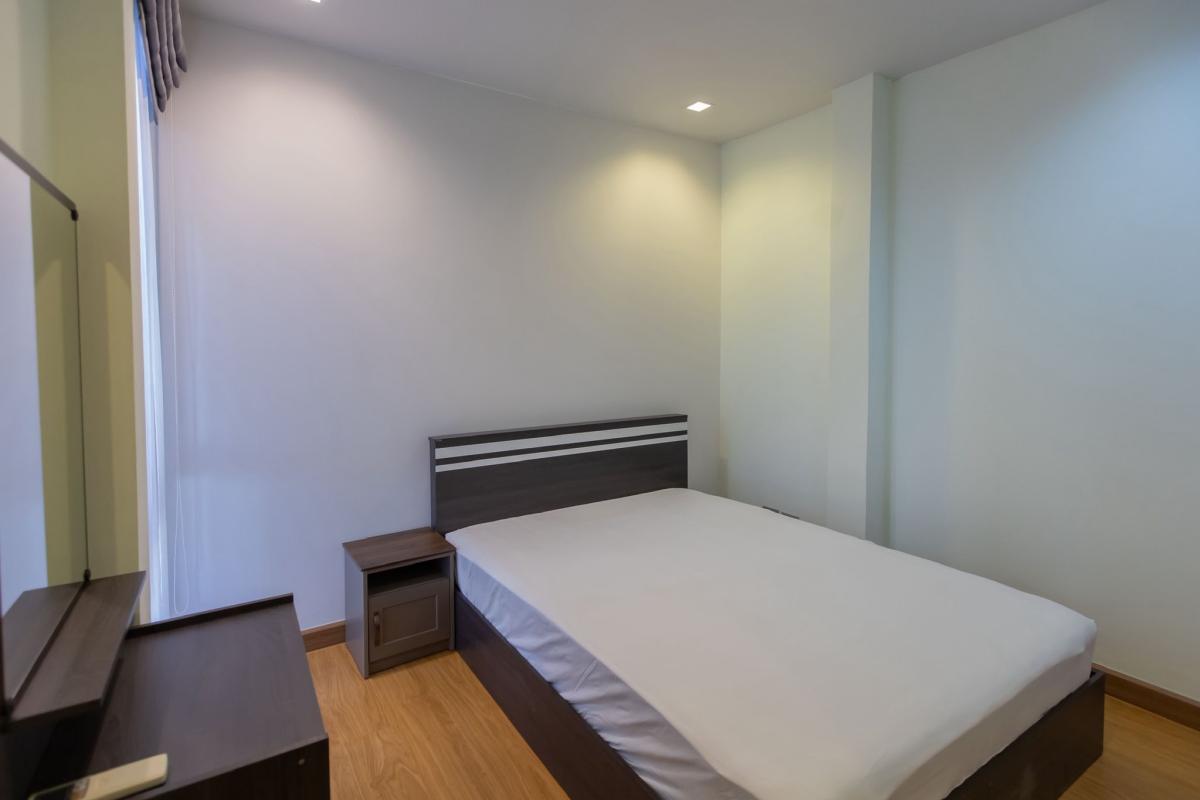 For RentHouseKaset Nawamin,Ladplakao : Luxurious 4 bedroom house in the heart of Ramindra. Ready to move in immediately. Rent only 250,000 baht/month at Artale Ekkamai-Ramintra.