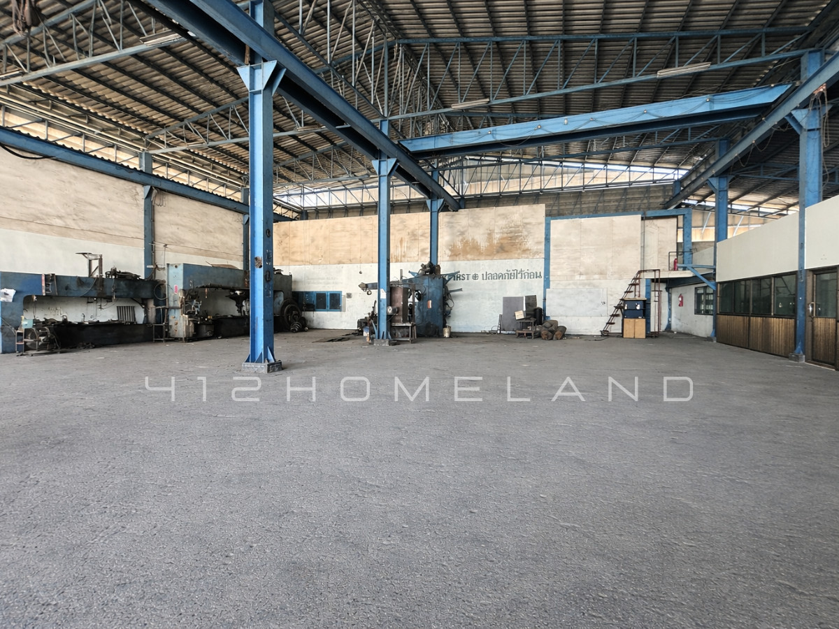 For SaleFactorySamut Prakan,Samrong : Factory + office for sale, 1,300 sq m., purple layout, area 1 rai, industrial location, water and electricity ready, large vehicles easy to get in and out.