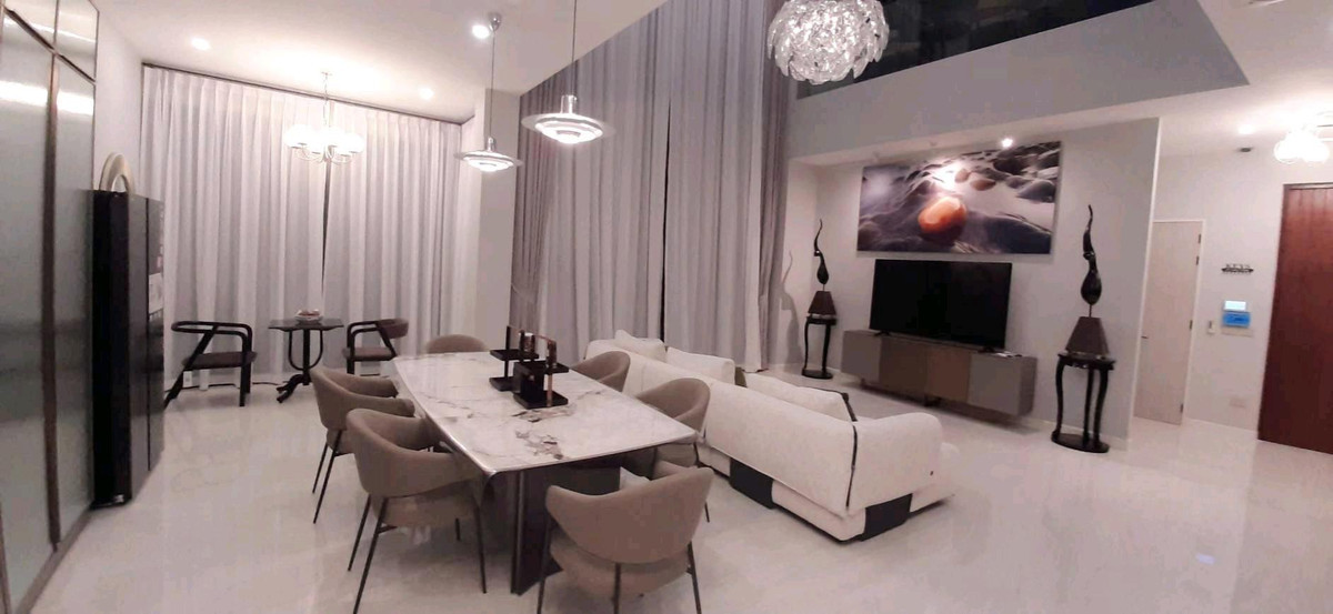 ให้เช่าบ้านเลียบทางด่วนรามอินทรา : FOR RENT : The honor โยธินพัฒนา มีลิฟท์พร้อมสระว่ายน้ำขนาดใหญ่ 8 ห้องนอน ทำเลหน้าสวน 