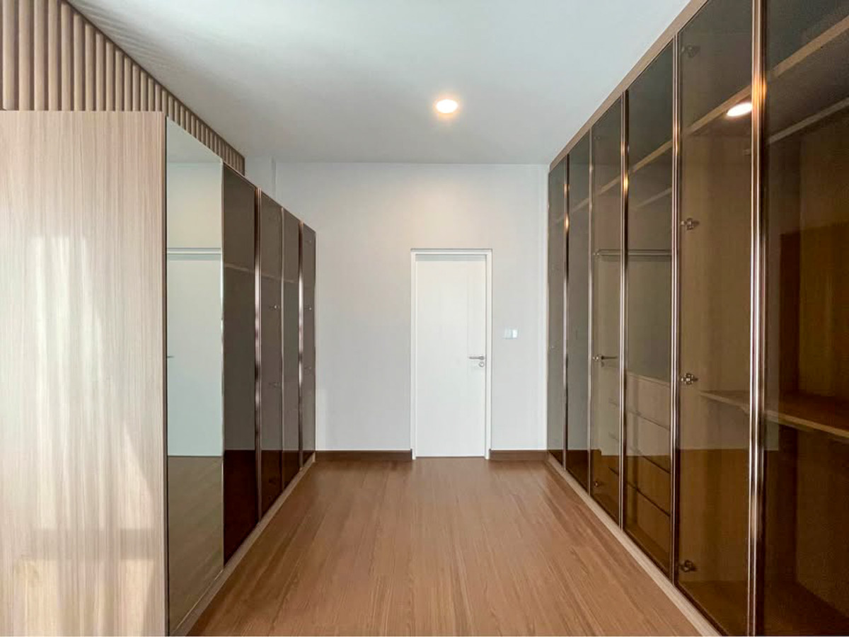 ให้เช่าบ้านบางนา แบริ่ง ลาซาล : The City Bangna 3 บ้านเดี่ยว 4 ห้องนอน 5 ห้องน้ำ พร้อมที่จอด 3 คัน ใกล้ Mega Bangna Please call: 062-496-6454