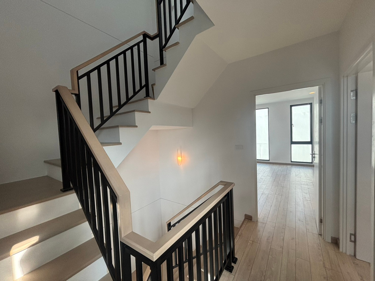 ขายทาวน์โฮมพระราม 3 สาธุประดิษฐ์ : ✨ขายทาวน์โฮมสไตล์ Modern 4ชั้นย่านพระราม 3 ขนาด 270ตรม. 3ห้องนอน เน้นความโปร่ง โล่งภายในในตัวบ้าน ใกล้ King’s College International School และทางด่วน