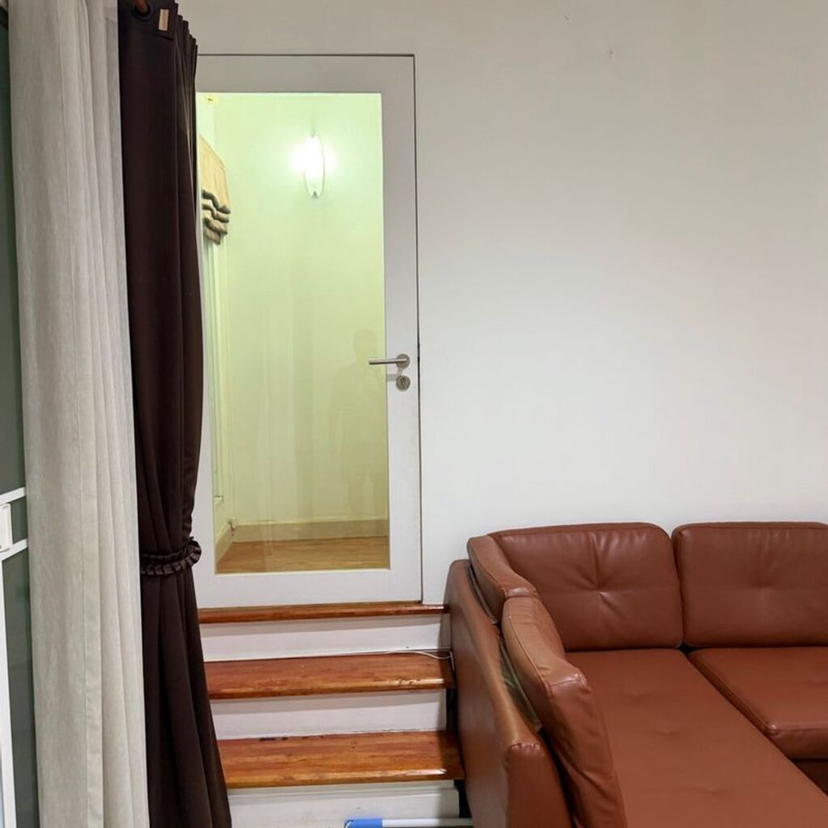 ให้เช่าทาวน์โฮมลาดกระบัง สุวรรณภูมิ : ให้เช่า บ้านกลางเมือง เอสเซ้นส์ อ่อนนุช-วงแหวน 3 ชั้น เลขที่ 489/8 (หลังมุม มีพื้นที่ด้านข้าง) (เลี้ยงสัตว์ได้)