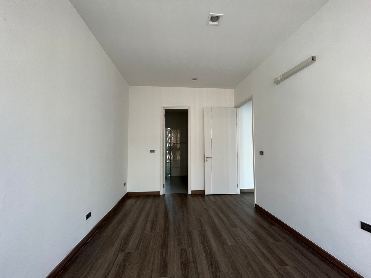 For SaleHome OfficeRamkhamhaeng, Hua Mak : Luxurious 5-story home office for sale, Metier Rama 9 project (Metier Rama 9), designed under the concept of superiority. Private parking for up to 6 cars