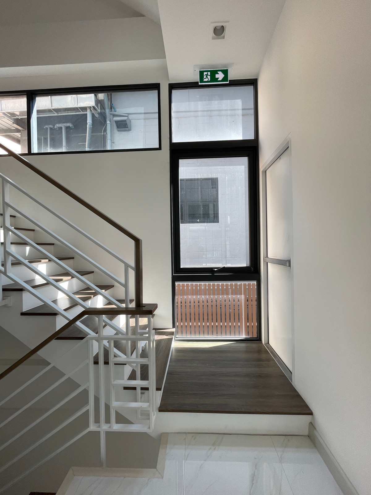 For SaleHome OfficeRamkhamhaeng, Hua Mak : Luxurious 5-story home office for sale, Metier Rama 9 project (Metier Rama 9), designed under the concept of superiority. Private parking for up to 6 cars