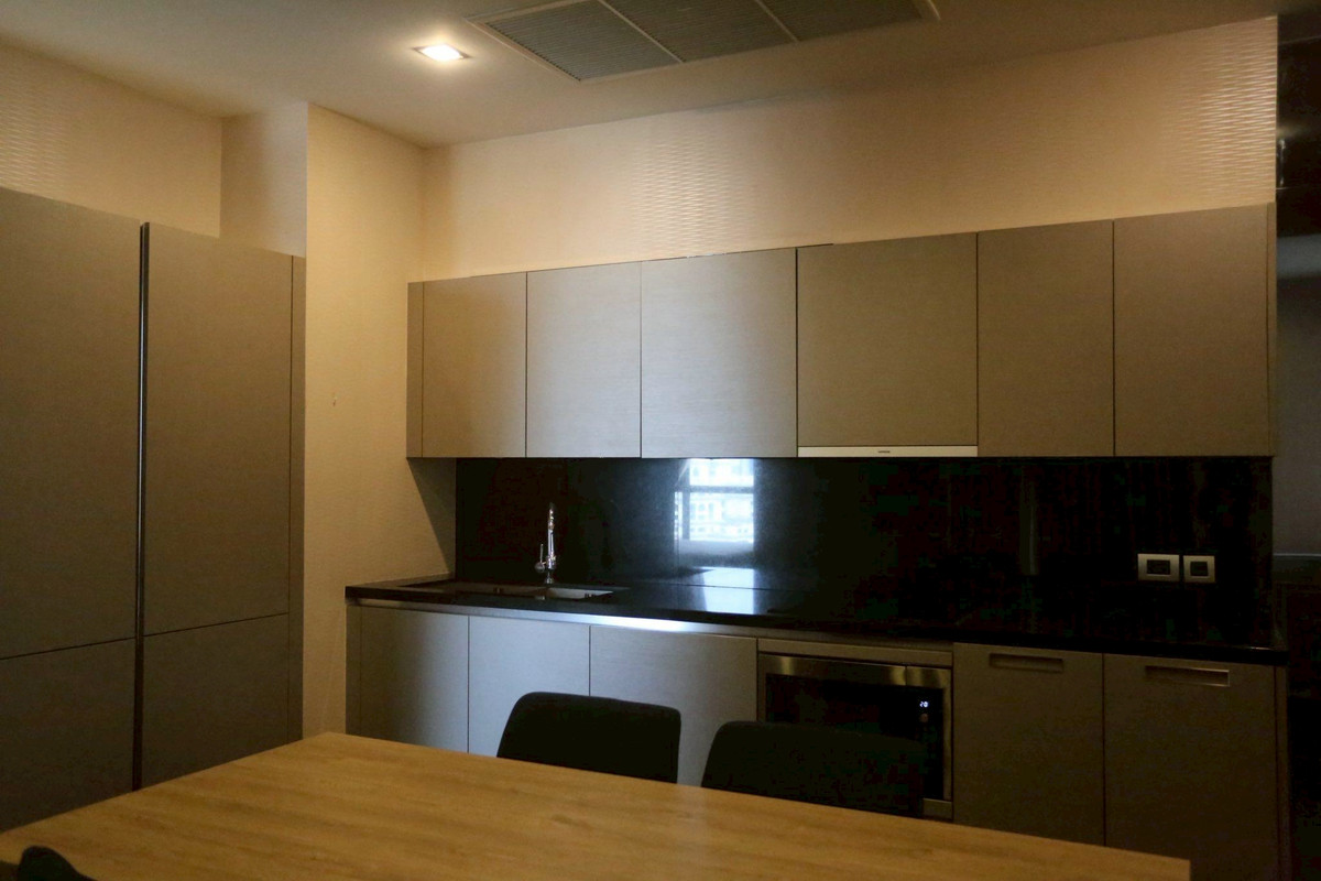 For RentCondoSukhumvit, Asoke, Thonglor : Condo The XXXIX by Sansiri, convenient travel, close to BTS, has a shuttle, fully furnished, ready to move in!