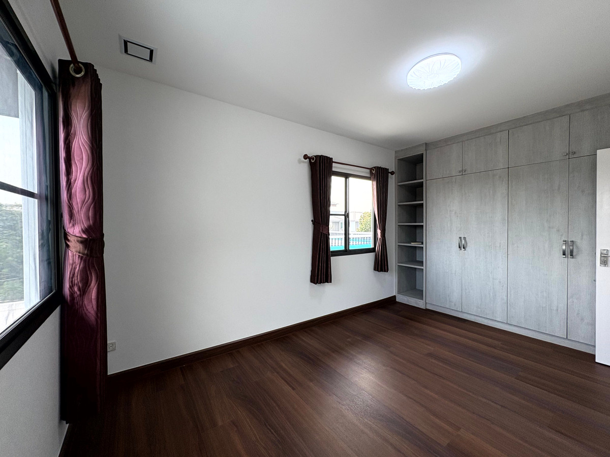 For SaleHouseBangna, Bearing, Lasalle : If you are looking for a house with a quiet corner. But close to convenience The latter is the answer, Manthana 1 Bangna Km.7.