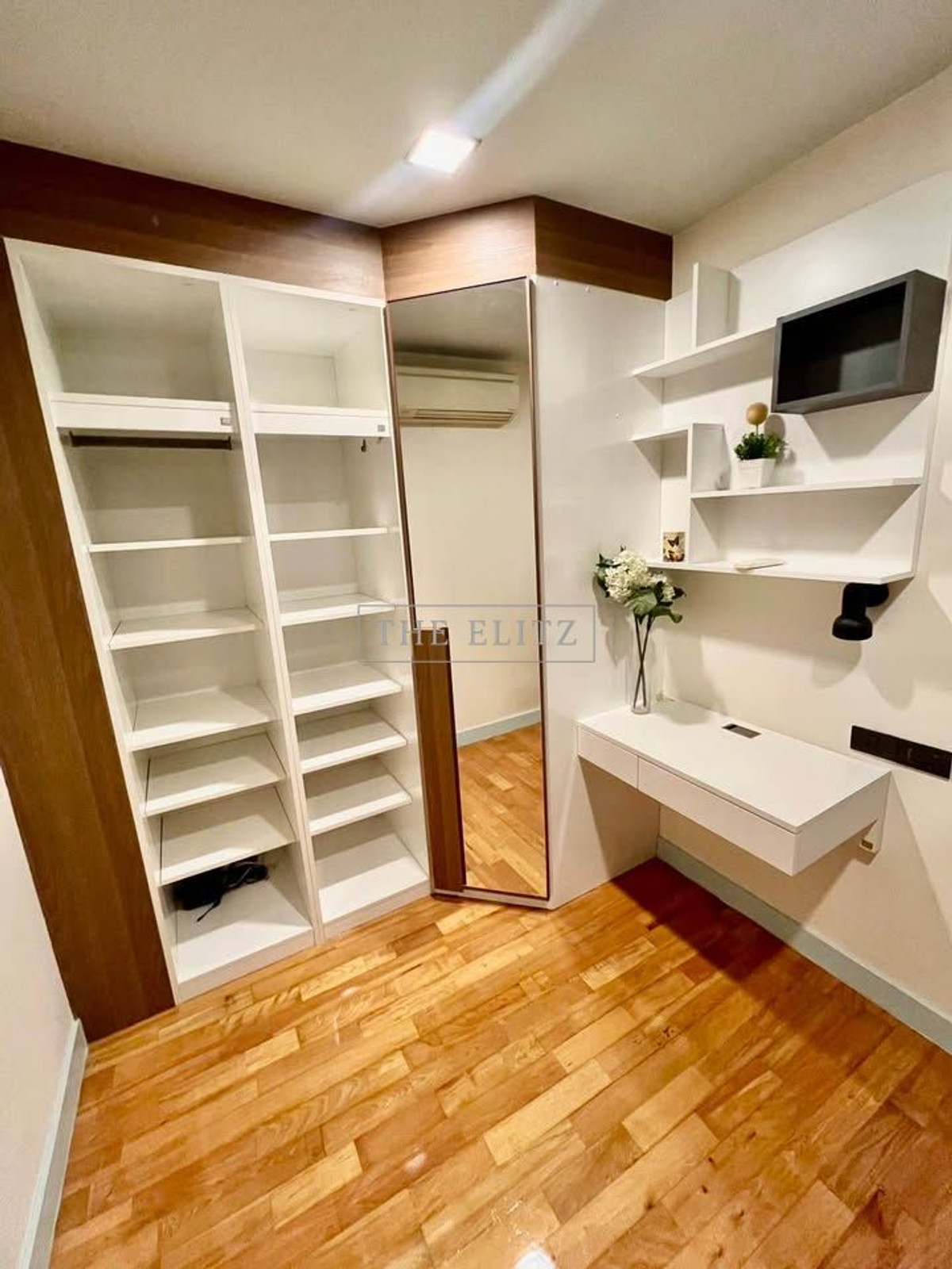 For SaleCondoSilom, Saladaeng, Bangrak : ✨Urgent sale: Quad Silom, good location, good direction, this price cant be found anywhere else in this area 🎉