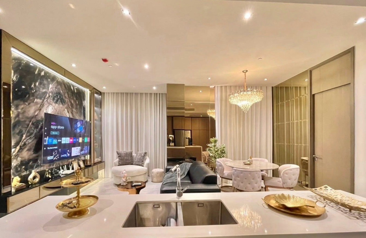 ให้เช่าคอนโดสุขุมวิท อโศก ทองหล่อ : Prime Location🔹Hyde Heritage Thonglor🔹Available January 30th. • High Floor (15++) • 2 Bedrooms 2 Bathrooms • 75 sq.m.