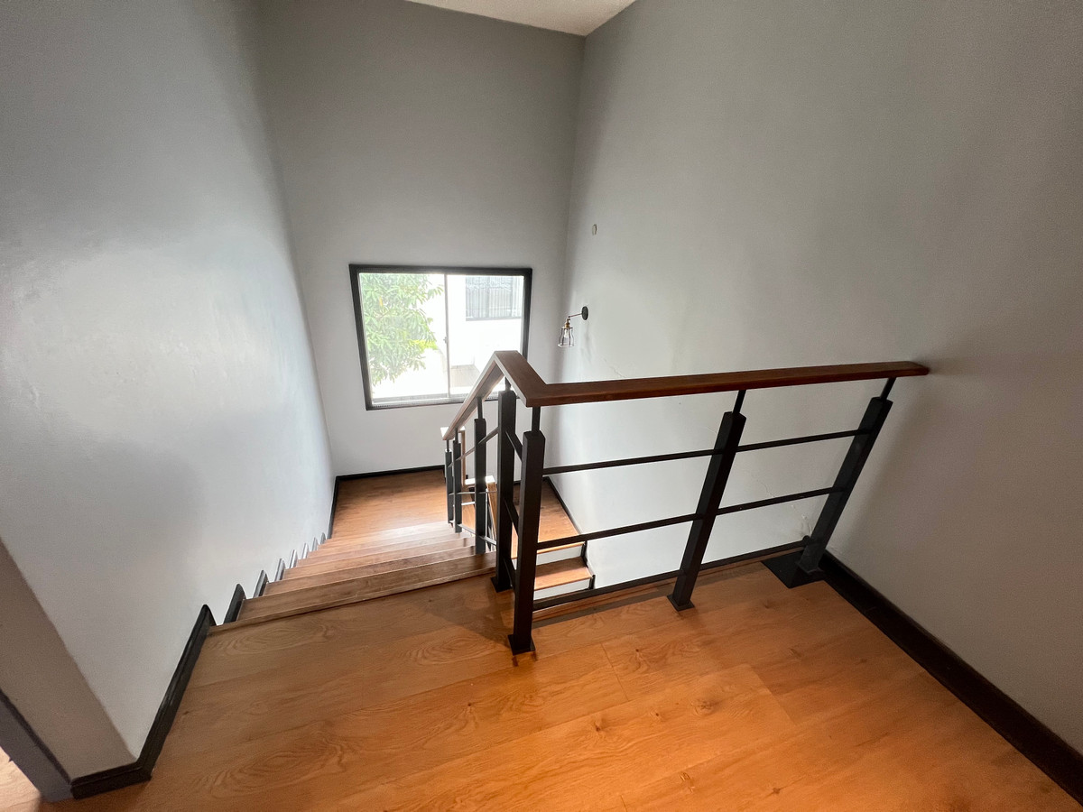 ให้เช่าโฮมออฟฟิศเลียบทางด่วนรามอินทรา : ให้เช่า ARCO Home Office 4 ชั้น | หลังมุม ทำเล Prime Ekkamai–Ramintra | พื้นที่ใหญ่ 395 ตร.ม. | จอดรถได้สูงสุด 6 คัน