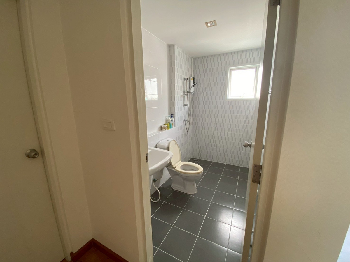 ให้เช่าบ้านนวมินทร์ รามอินทรา : ให้เช่าด่วน บ้านเดี่ยว 4 ห้องนอน หลังมุม  พร้อมเข้าอยู่ ใกล้ทางด่วน สุขาภิบาล 5 สนามบินดอนเมือง 