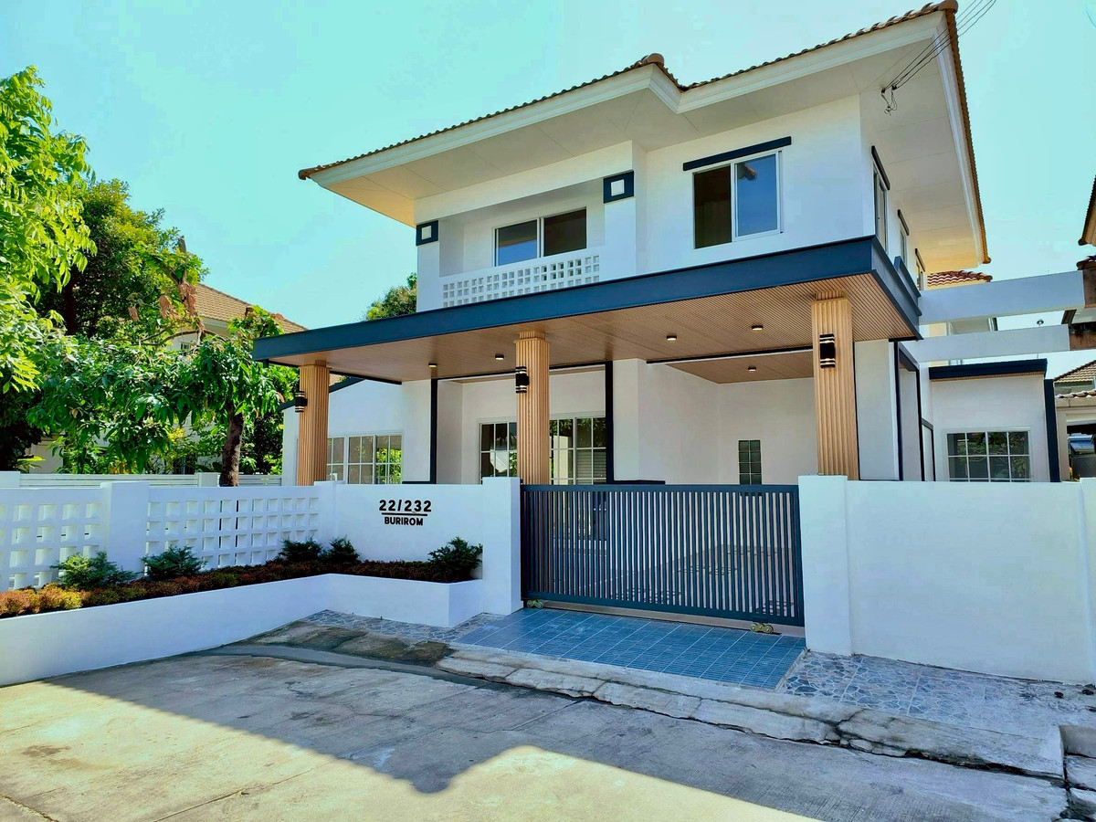 ขายนวมินทร์ รามอินทรา : บ้านแฝด 2 ชั้น หลังมุม สไตล์บ้านเดี่ยว รีโนเวทใหม่ทั้งหลัง ทำเลเลียบคลองสอง ใกล้มีนบุรี–แฟชั่นไอส์แลนด์ พร้อมอยู่ ฟรีโอน