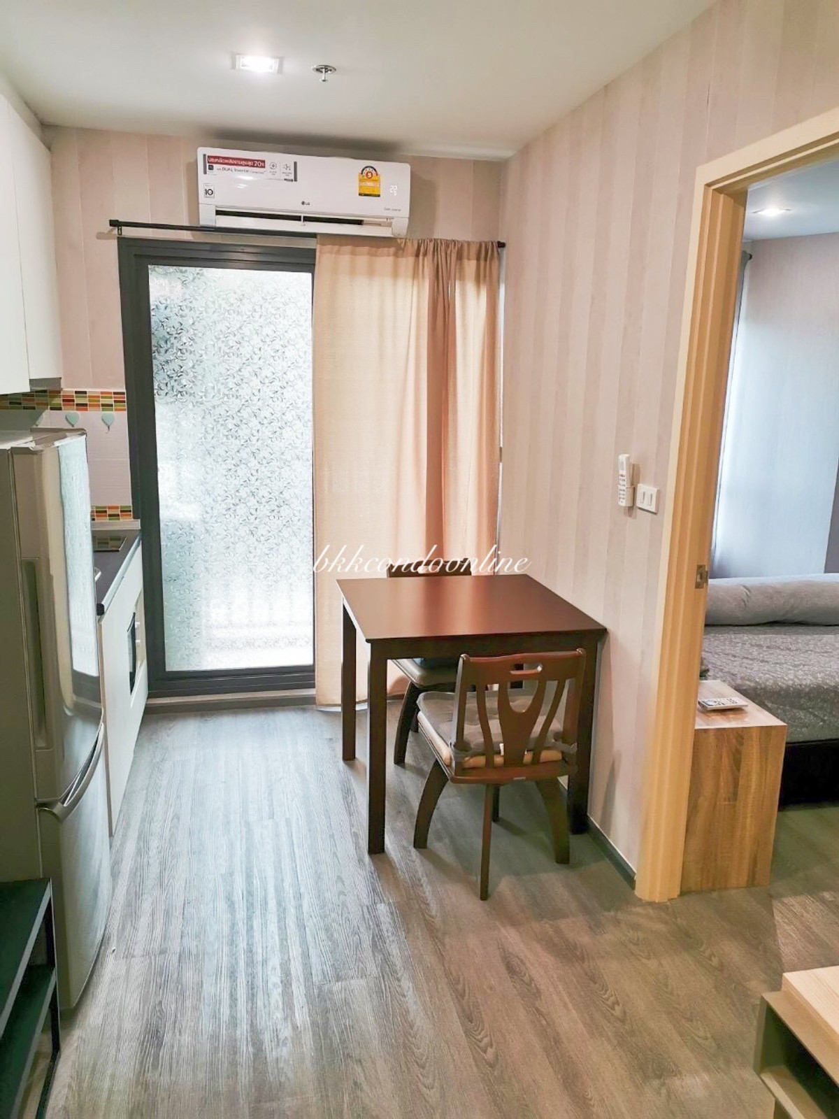 ให้เช่าคอนโดพัฒนาการ ศรีนครินทร์ : Condo for rent: Rich park@triple Station Huamark