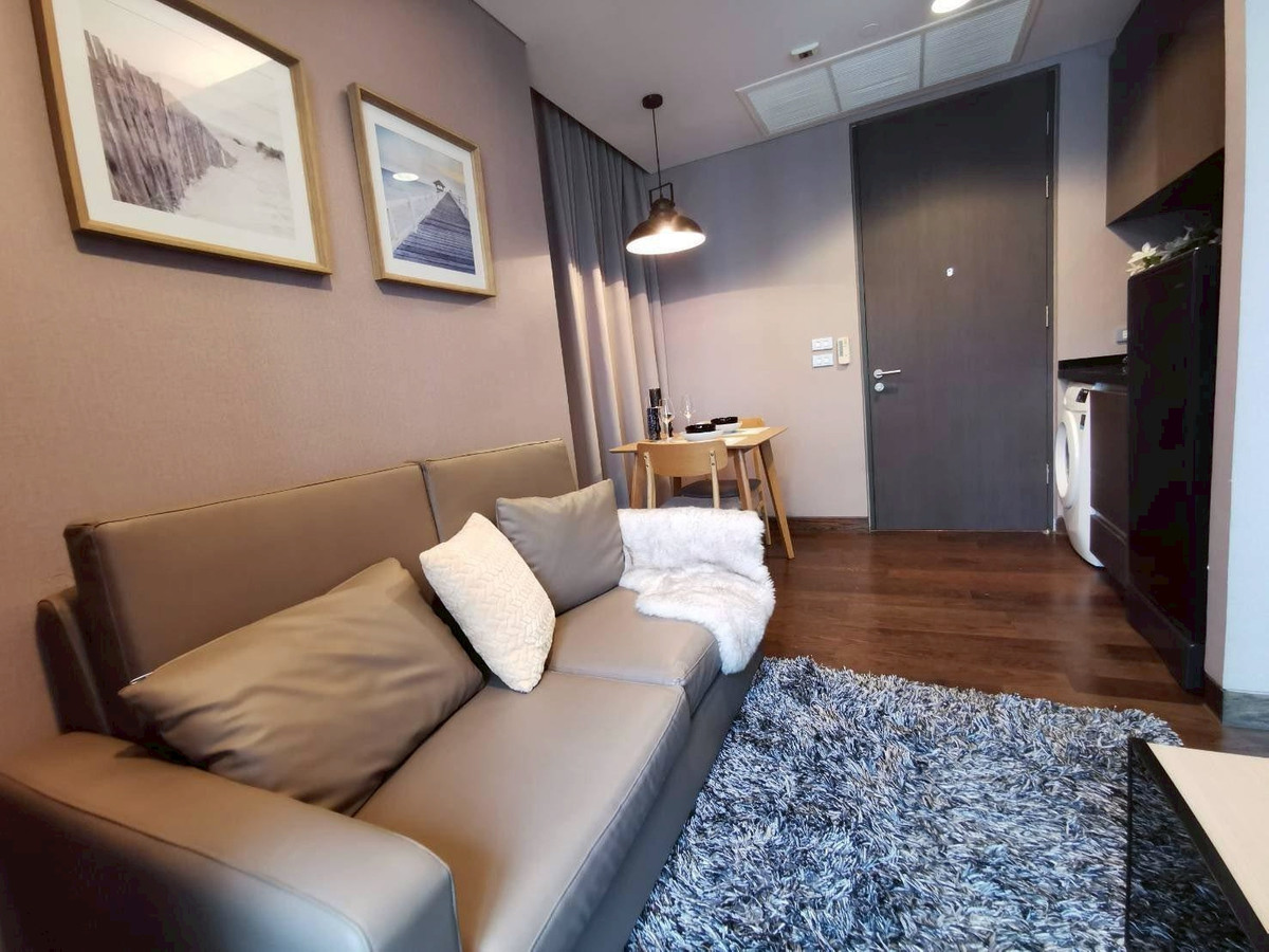 CondoSukhumvit, Asoke, Thonglor : Condo The Lumpini 24, convenient travel, near BTS, there is a shuttle, beautiful room, fully furnished, ready to move in!!