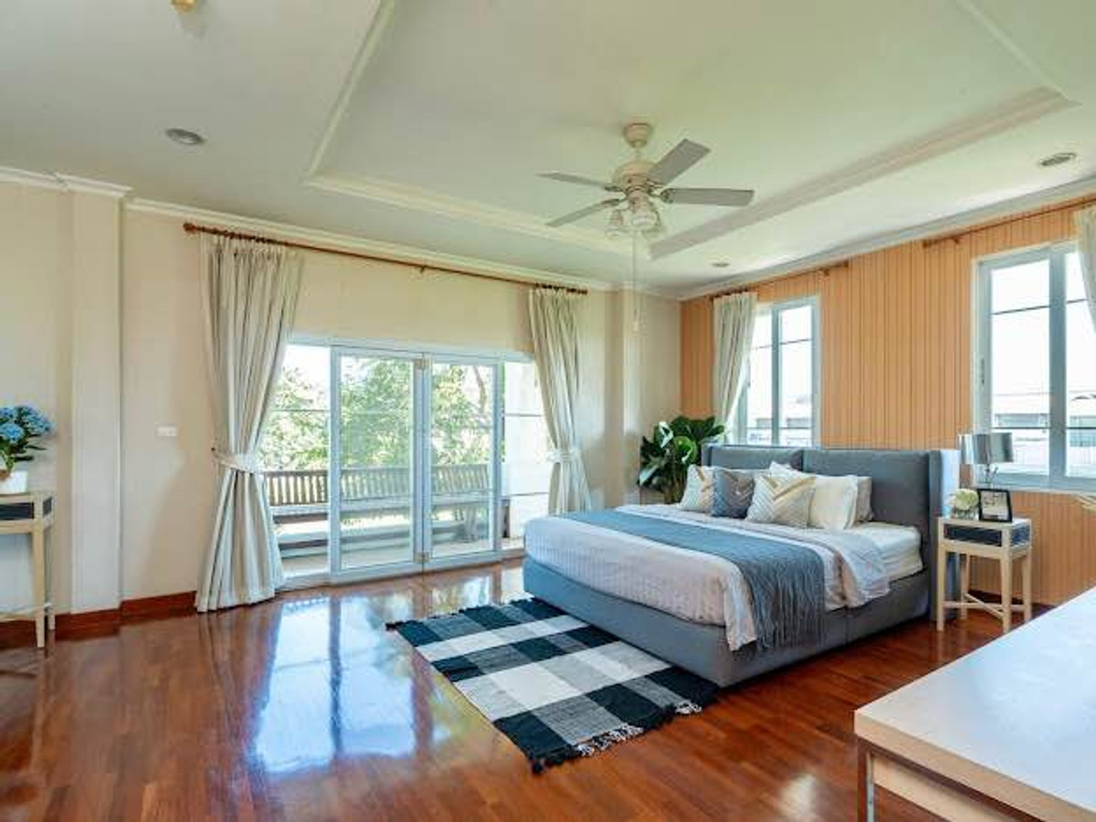 For RentHouseBangna, Bearing, Lasalle : P-2934 Urgent for rent! 2-story detached house in Soi Lasalle Village. Srinakarin side, ready to move in