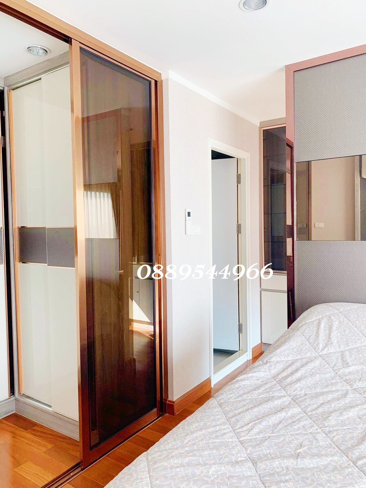 ให้เช่าคอนโดพัฒนาการ ศรีนครินทร์ : Condo for rent Lumpini Place Srinakarin - Huamark (ห้องสวย) พร้อมเข้าอยู่