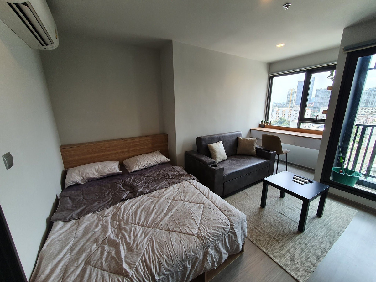 For RentCondoLadprao, Central Ladprao : Condo for rent, Life Lat Phrao, next to BTS Lat Phrao Intersection Station. Fully decorated, ready to move in electrical appliance