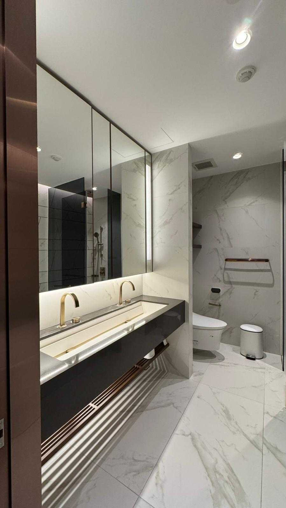 For RentCondoSukhumvit, Asoke, Thonglor : Luxury condo at The Estelle PhromPhong, convenient transportation, close to BTS, shuttle available, beautifully decorated room, fully furnished, ready to move in!