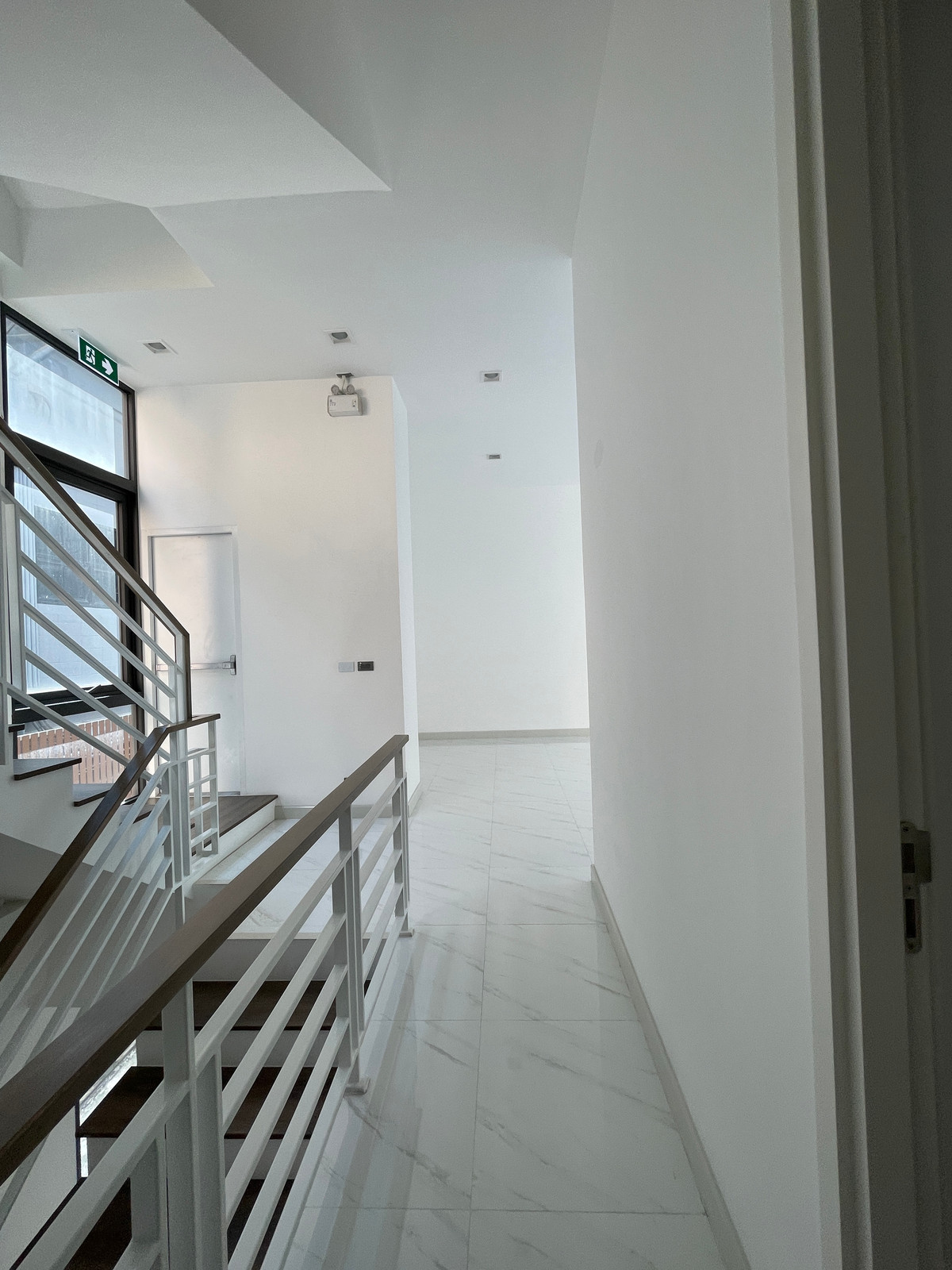 For SaleHome OfficeRamkhamhaeng, Hua Mak : Luxurious 5-story home office for sale, Metier Rama 9 project (Metier Rama 9), designed under the concept of superiority. Private parking for up to 6 cars