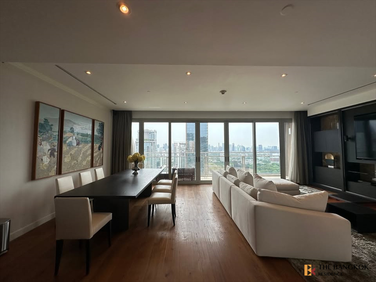 For SaleCondoWitthayu, Chidlom, Langsuan, Ploenchit : 💎 Rare Ultra Luxury  Unit⛳ Stunning Sport Club View - 185 Rajadamri  Near Bts Ratchadamri 