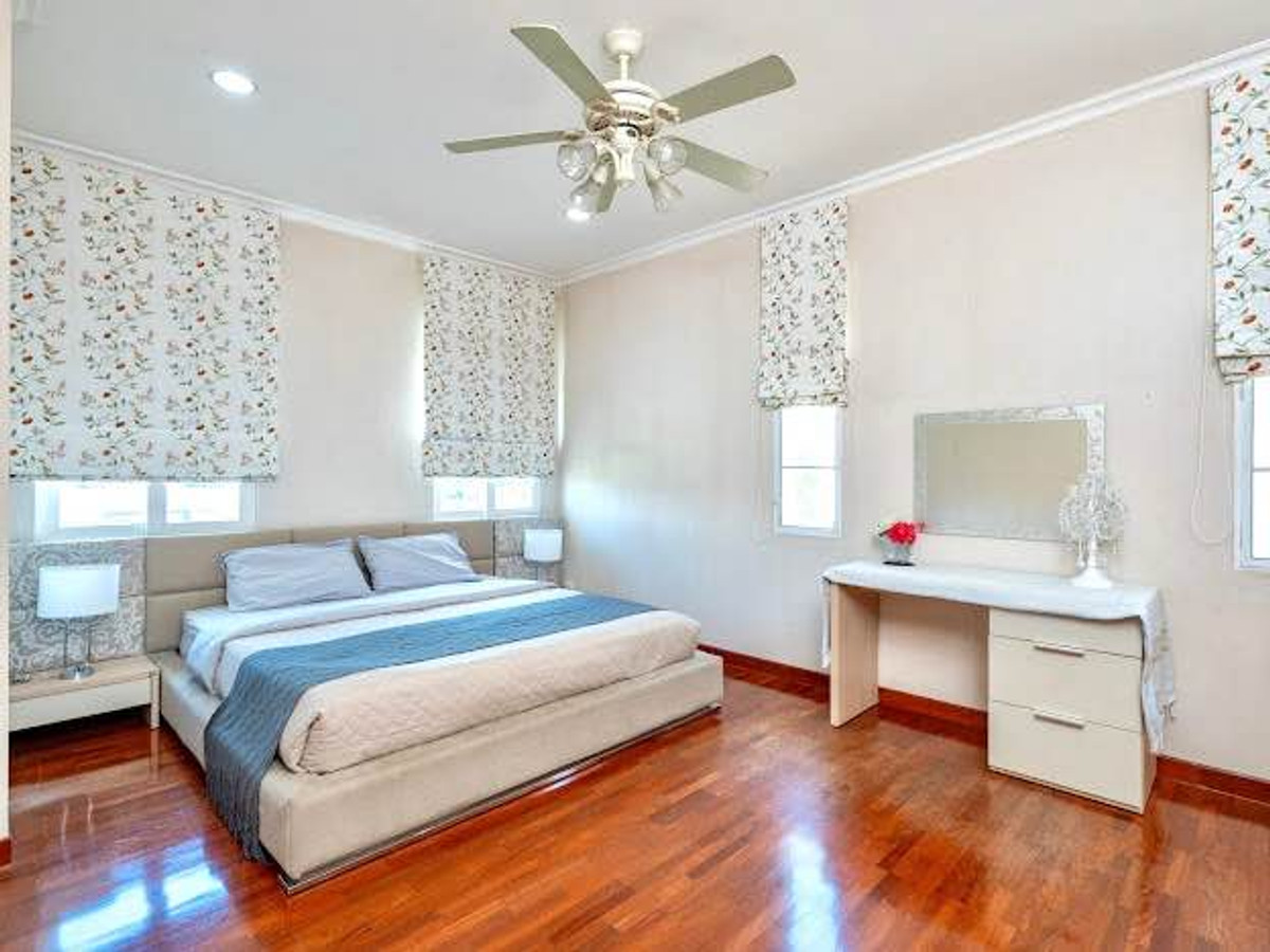 For RentHouseBangna, Bearing, Lasalle : P-2934 Urgent for rent! 2-story detached house in Soi Lasalle Village. Srinakarin side, ready to move in